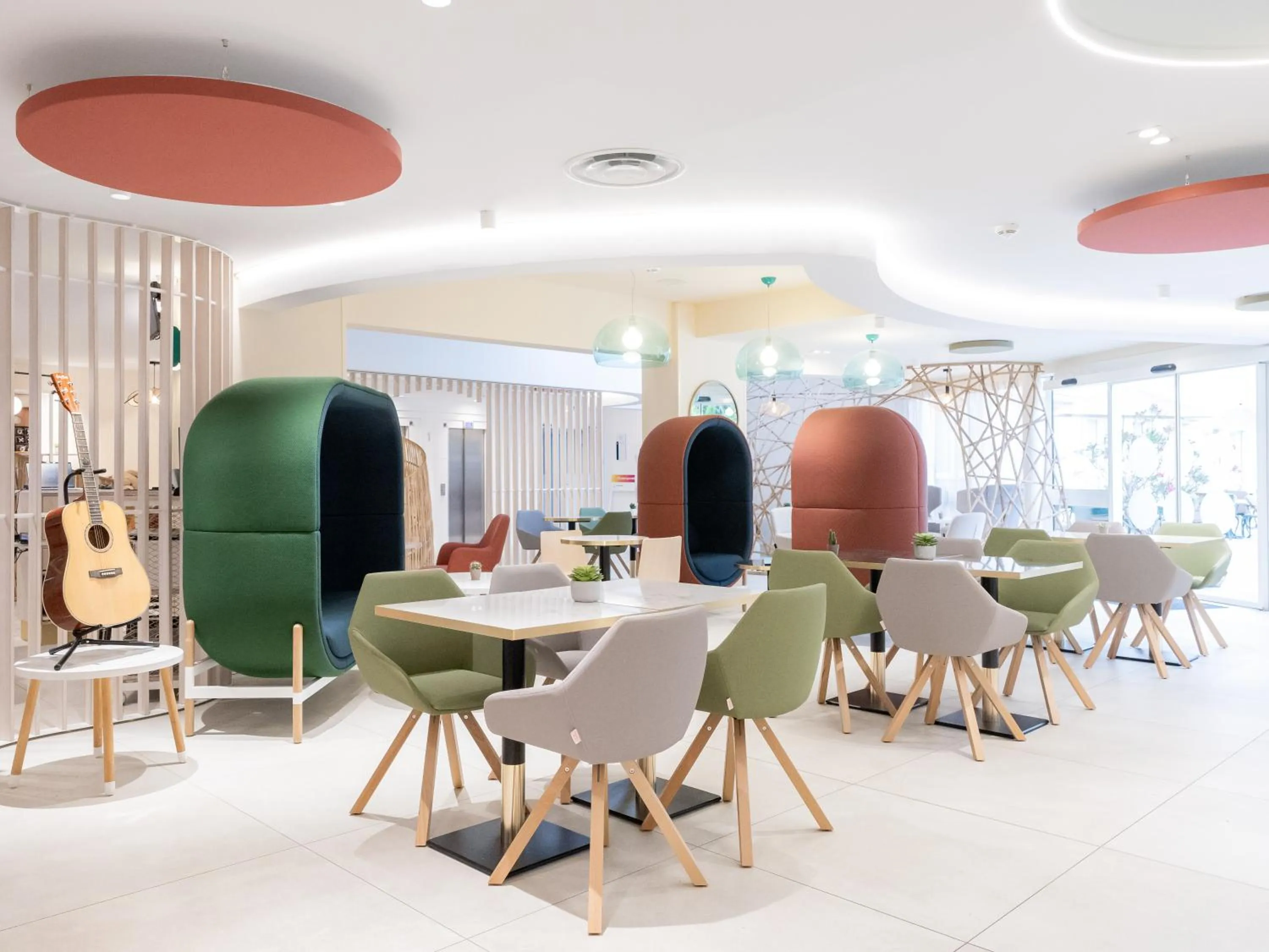 Lobby or reception in Novotel Suites Montpellier Antigone