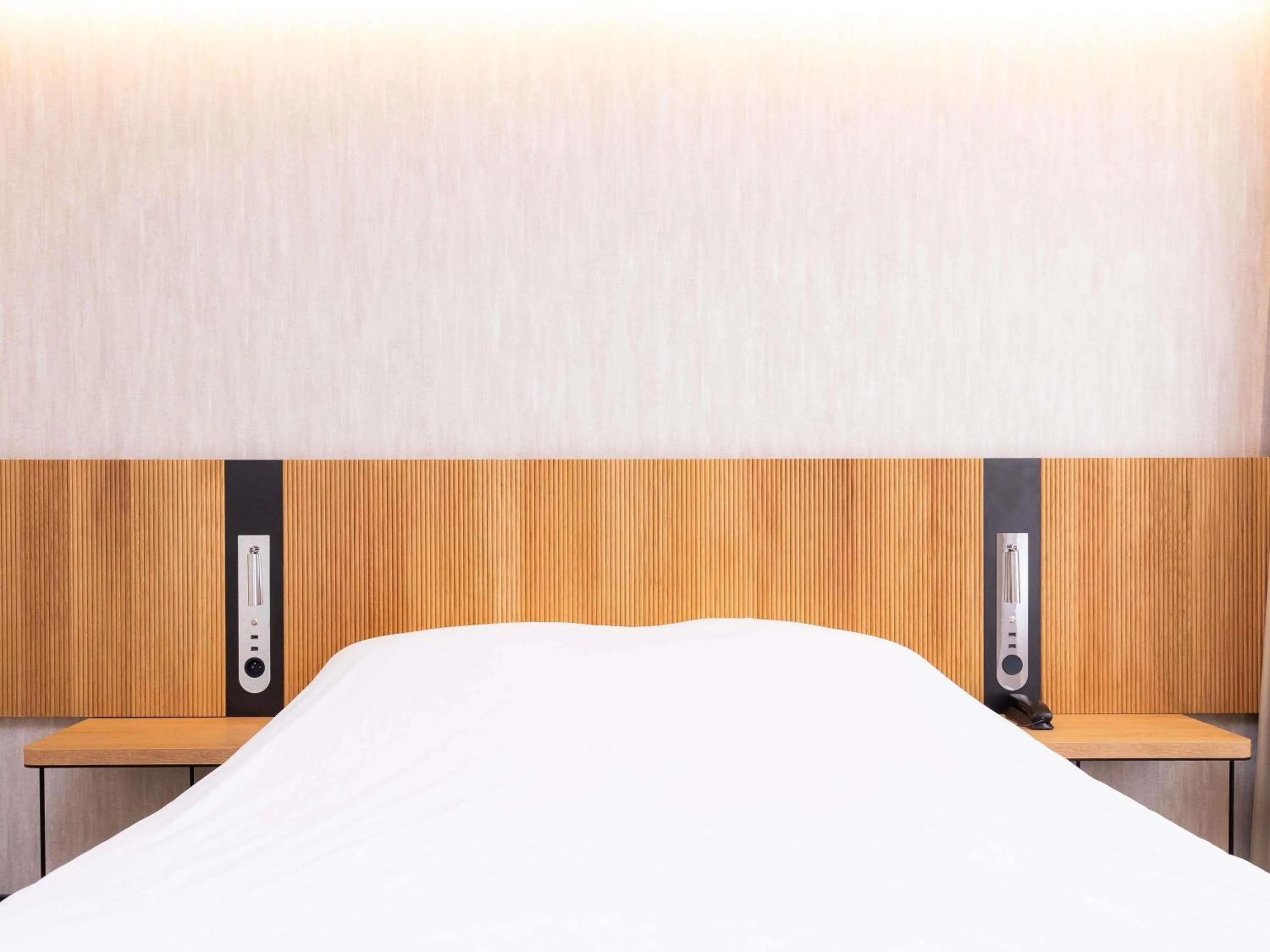 Bedroom, Bed in Novotel Suites Montpellier Antigone