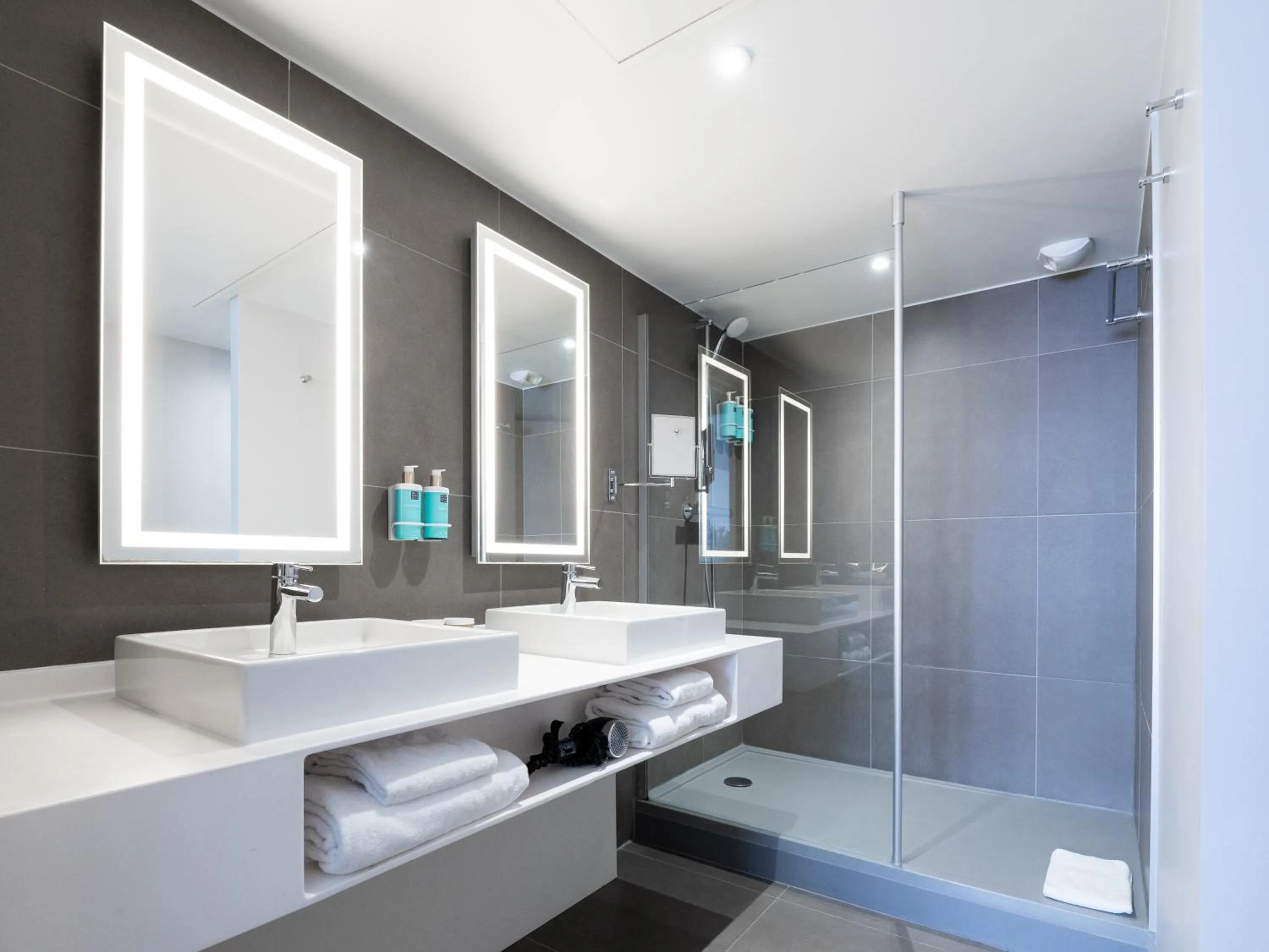 Bathroom in Novotel Suites Montpellier Antigone