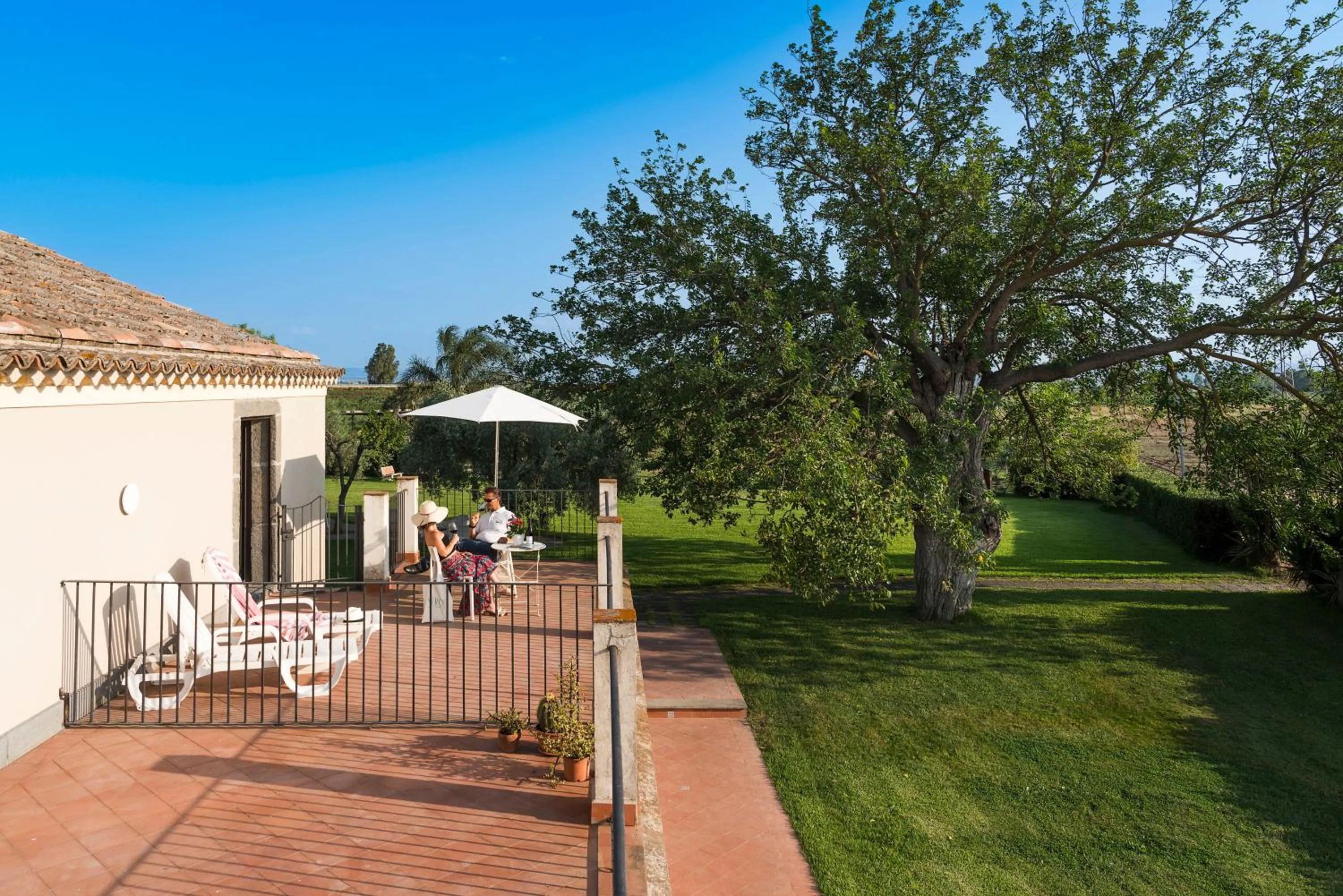 Property building in Nèroli Bio Relais