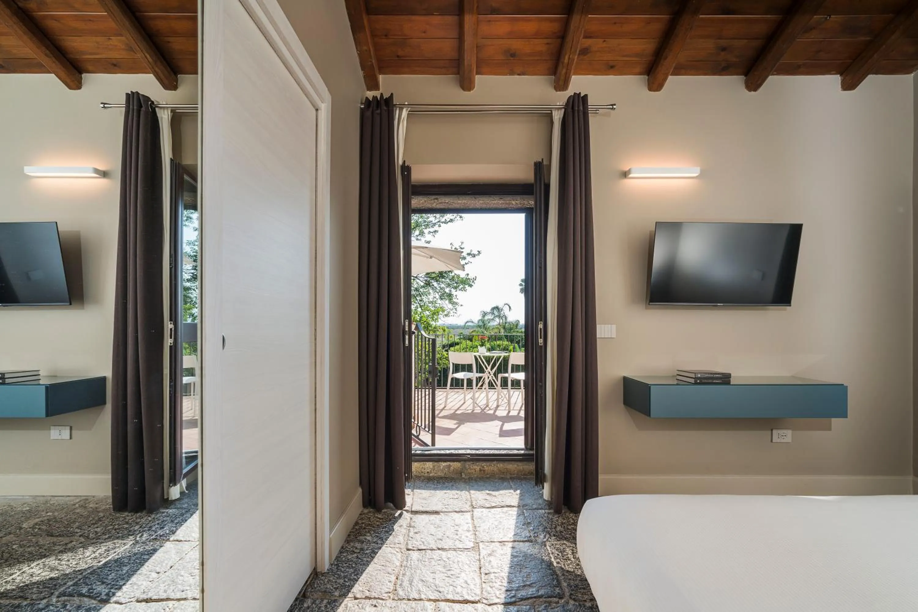 View (from property/room), Bed in Nèroli Bio Relais