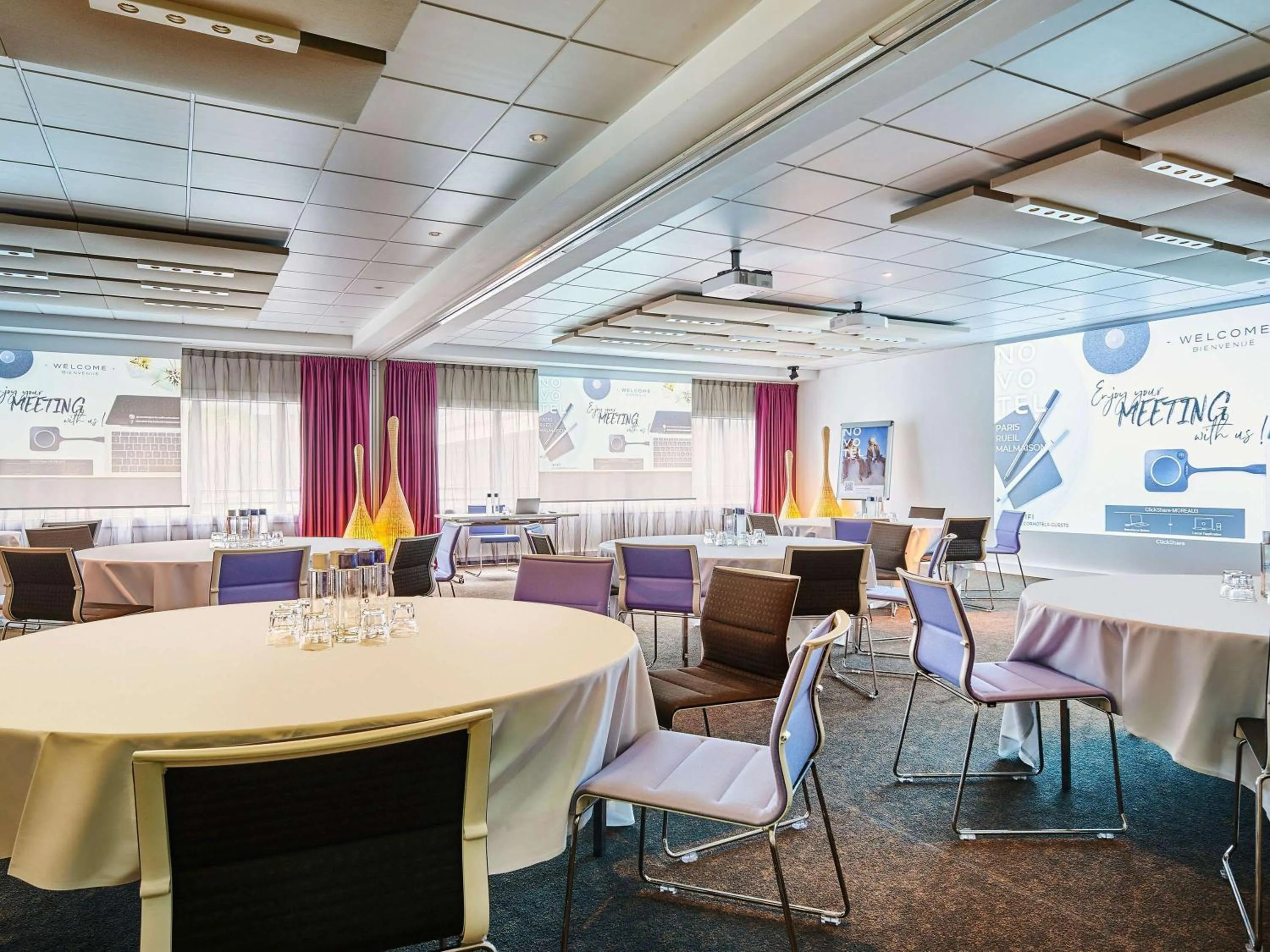 Meeting/conference room in Novotel Paris Rueil Malmaison