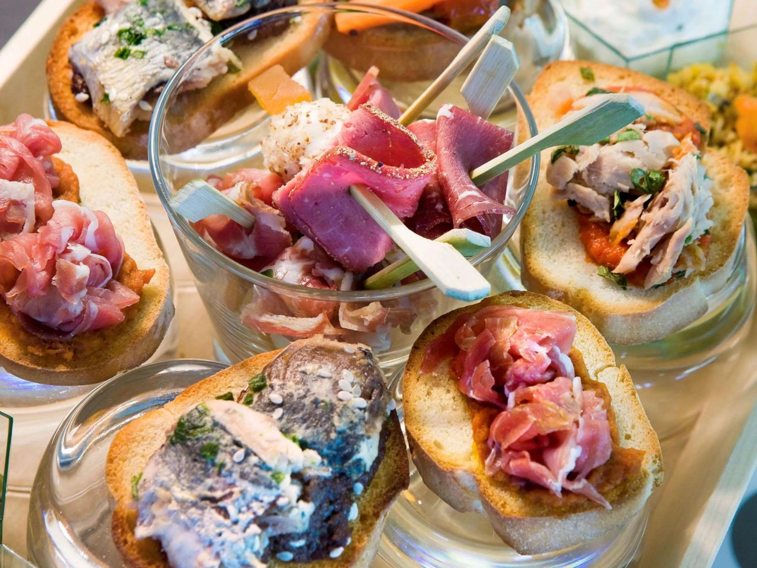 Lounge or bar in Novotel Paris Rueil Malmaison