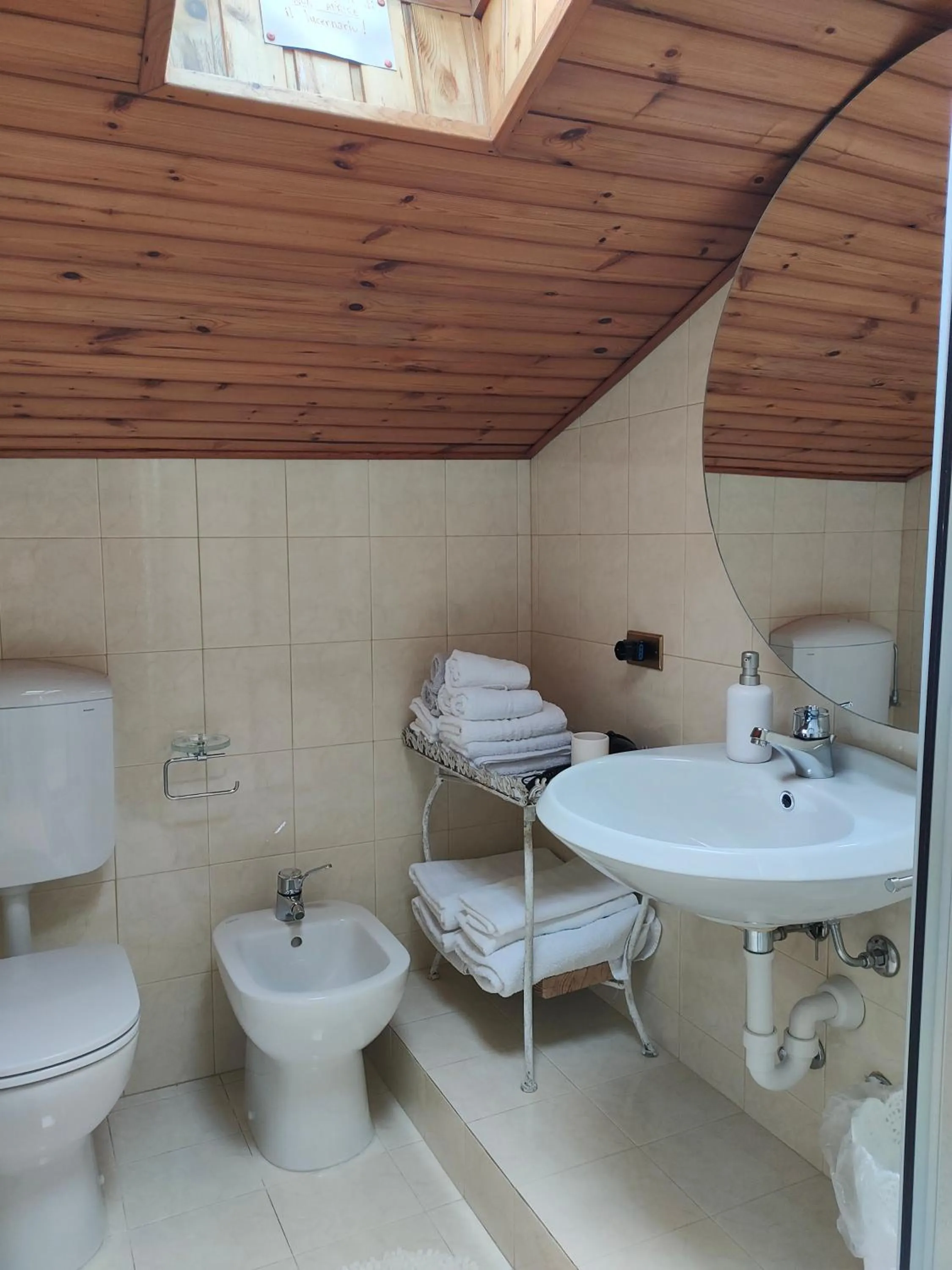 Toilet in Bed&Breakfast Angela