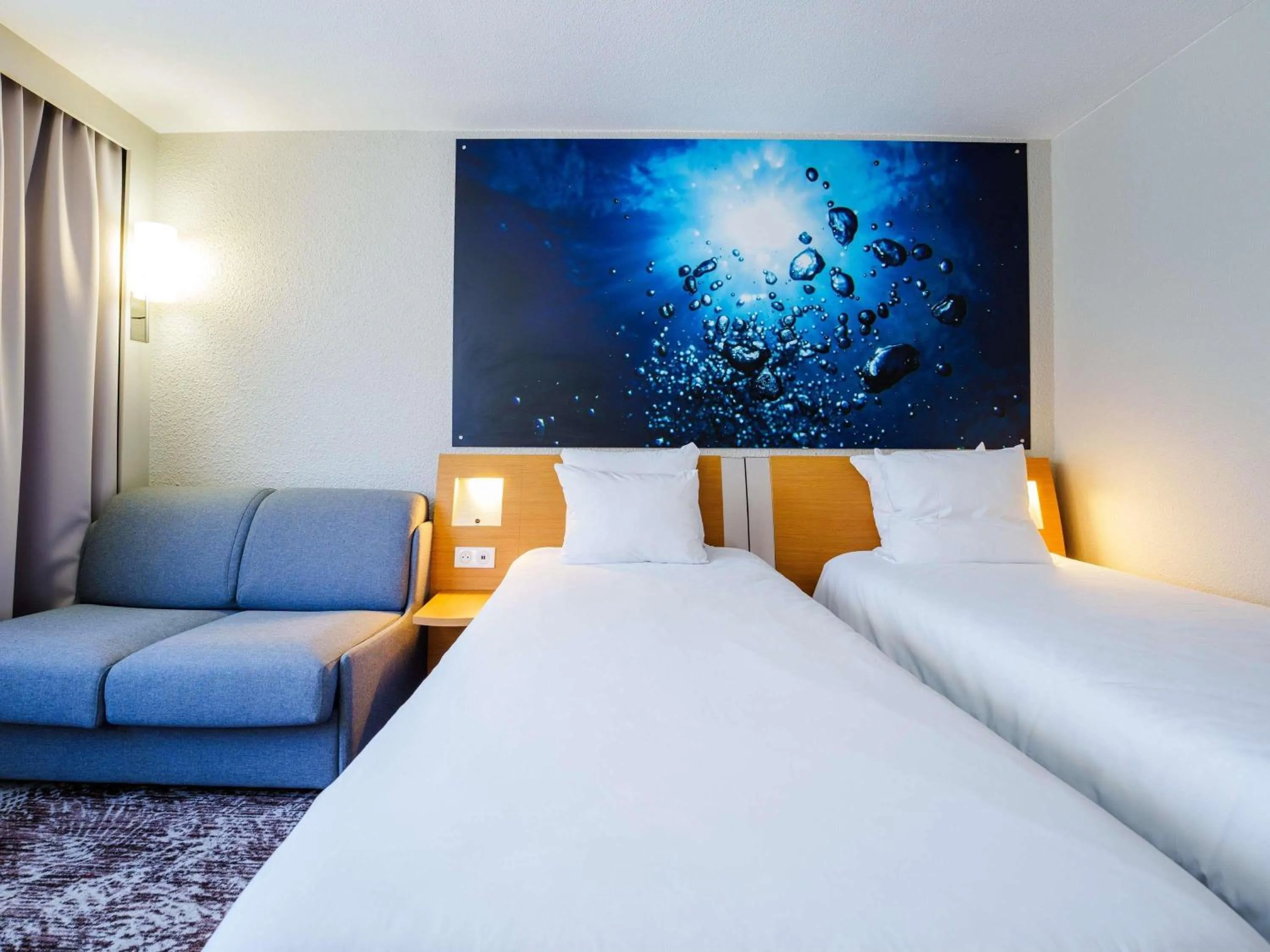 Bedroom, Bed in Novotel Saint Avold