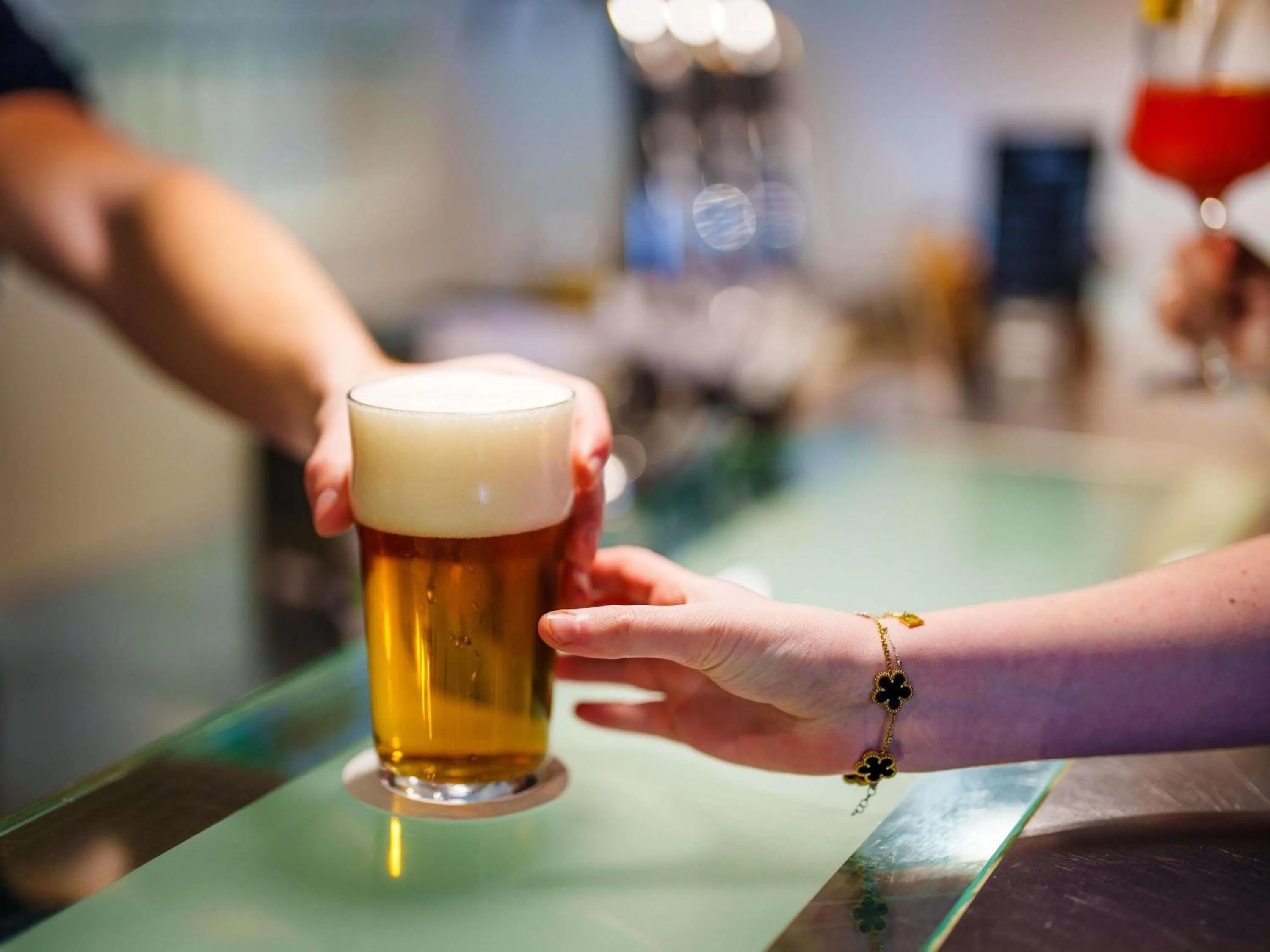 Lounge or bar in Novotel Saint Avold