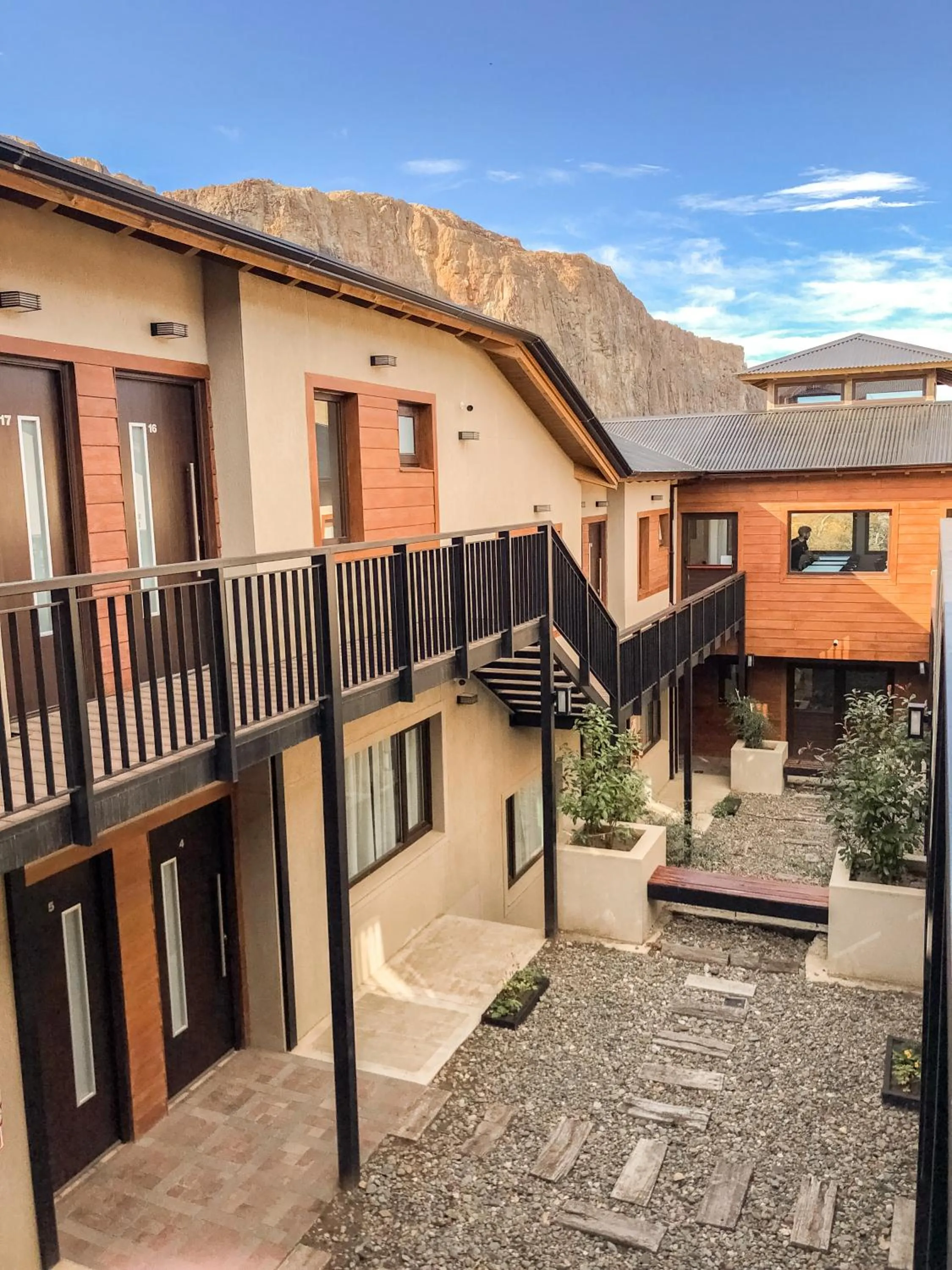 Property building in Senderos Aparts & Suites