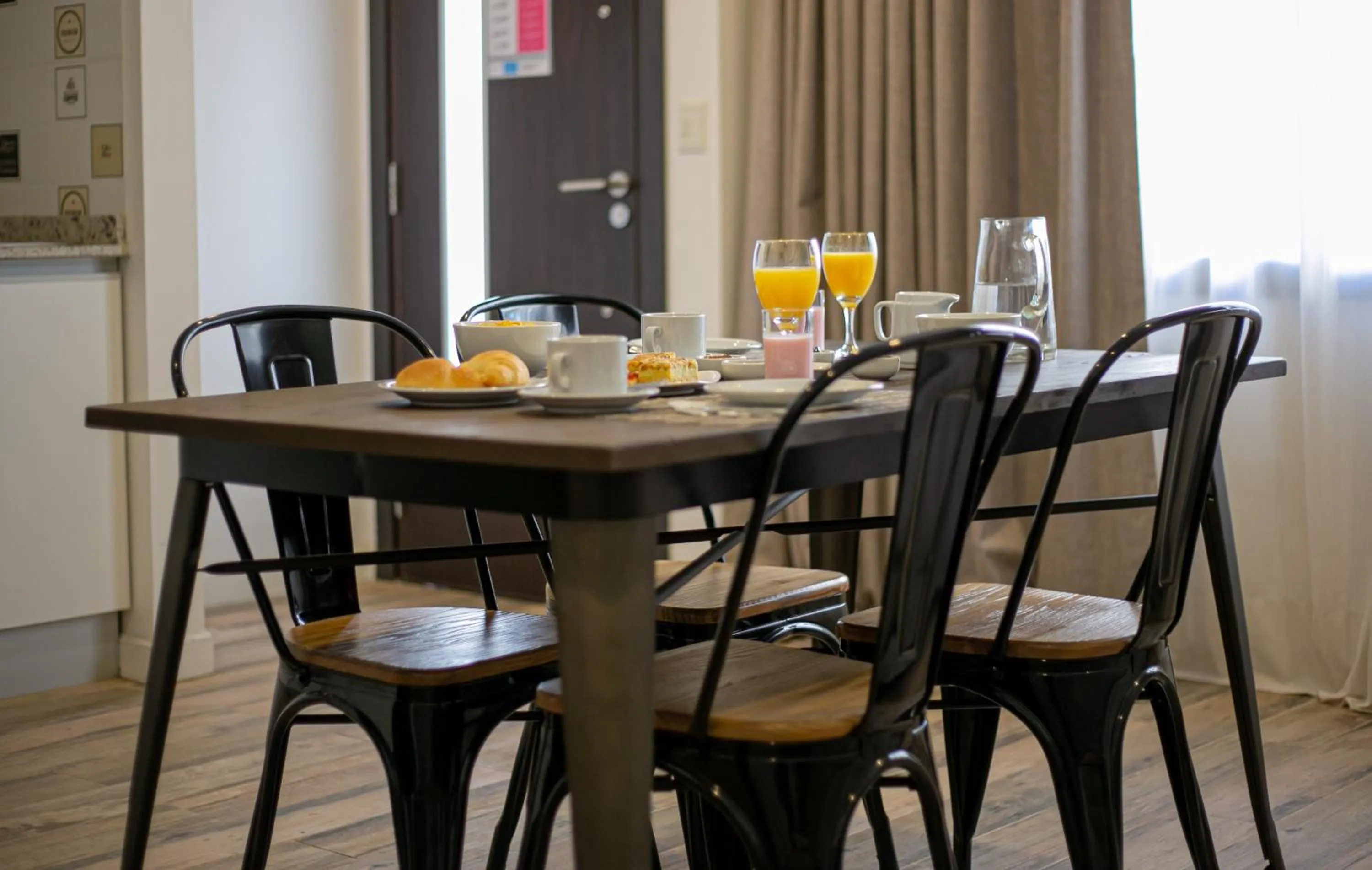 Senderos Aparts & Suites