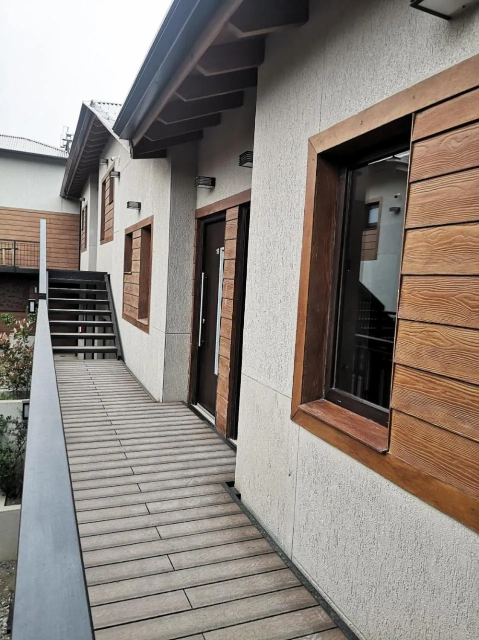 Property building in Senderos Aparts & Suites