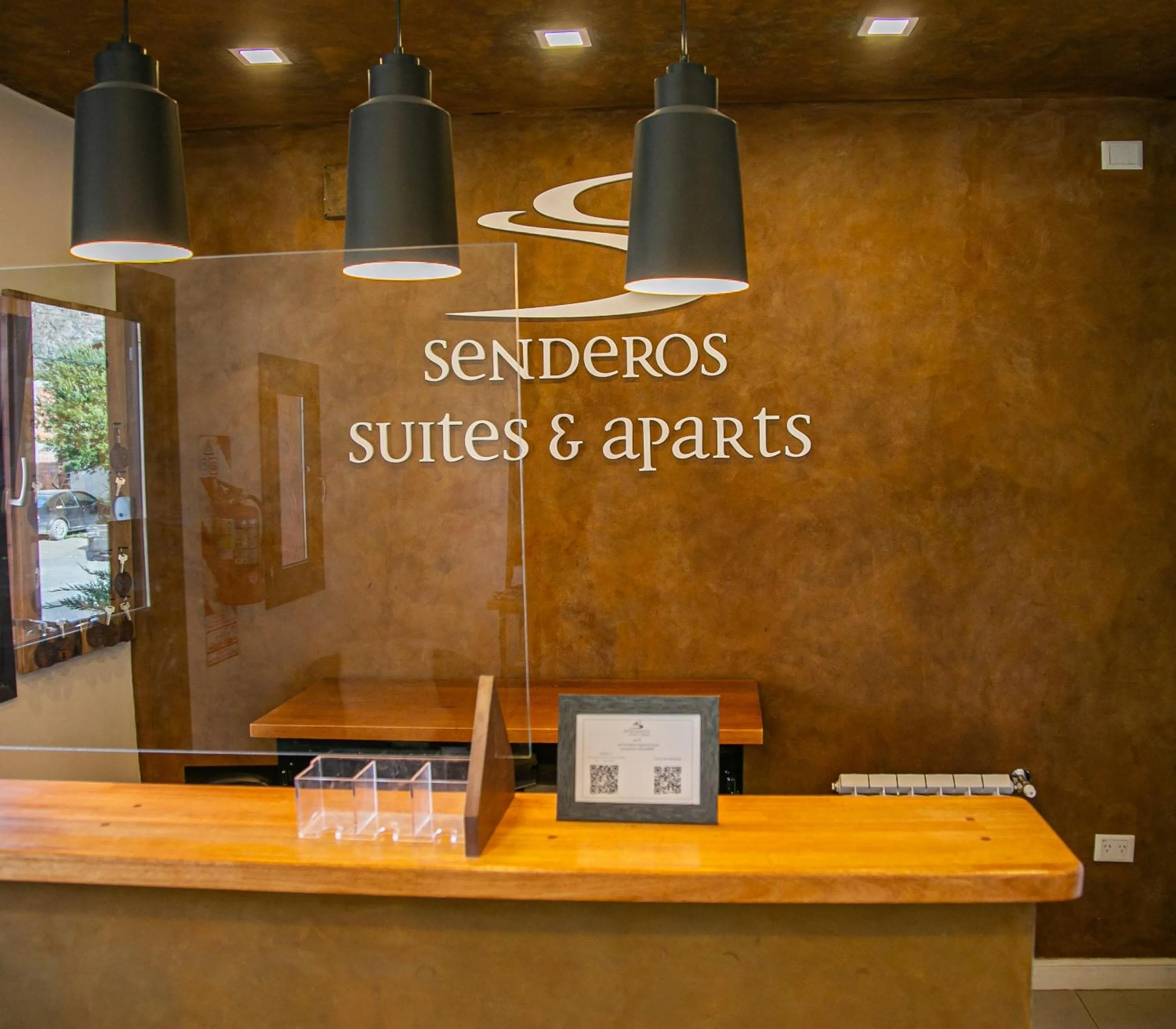 Senderos Aparts & Suites