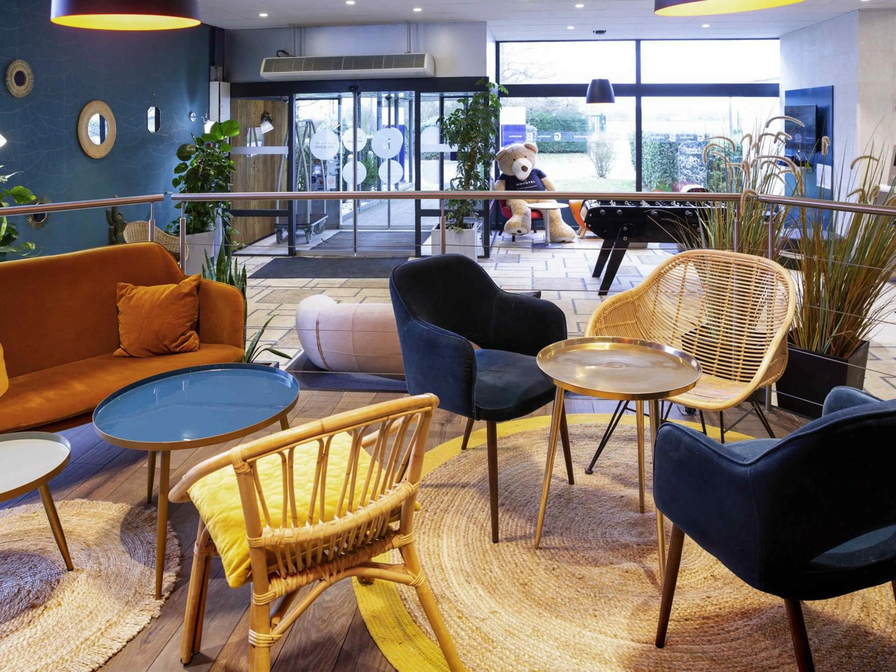 Lounge or bar in Novotel Roissy Saint Witz