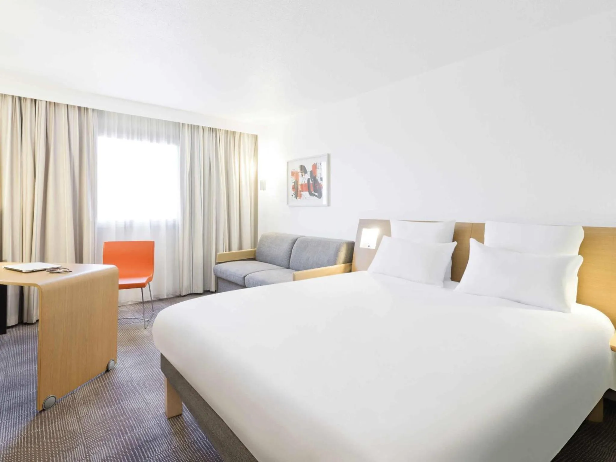 Bedroom, Bed in Novotel Roissy Saint Witz