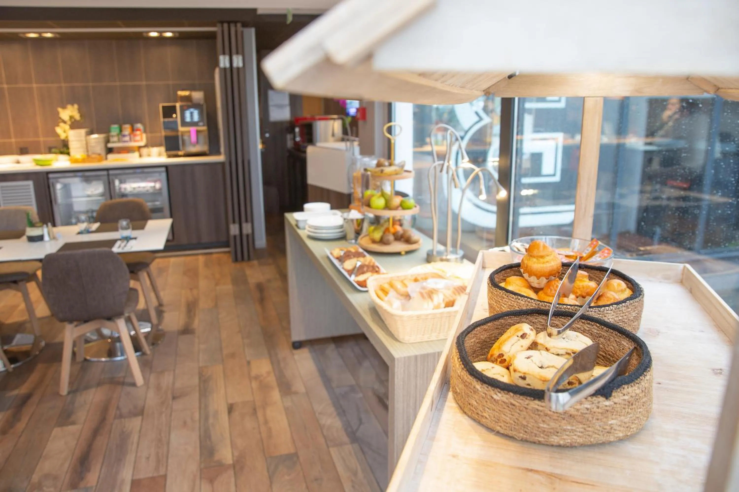 Continental breakfast in Novotel Roissy Saint Witz
