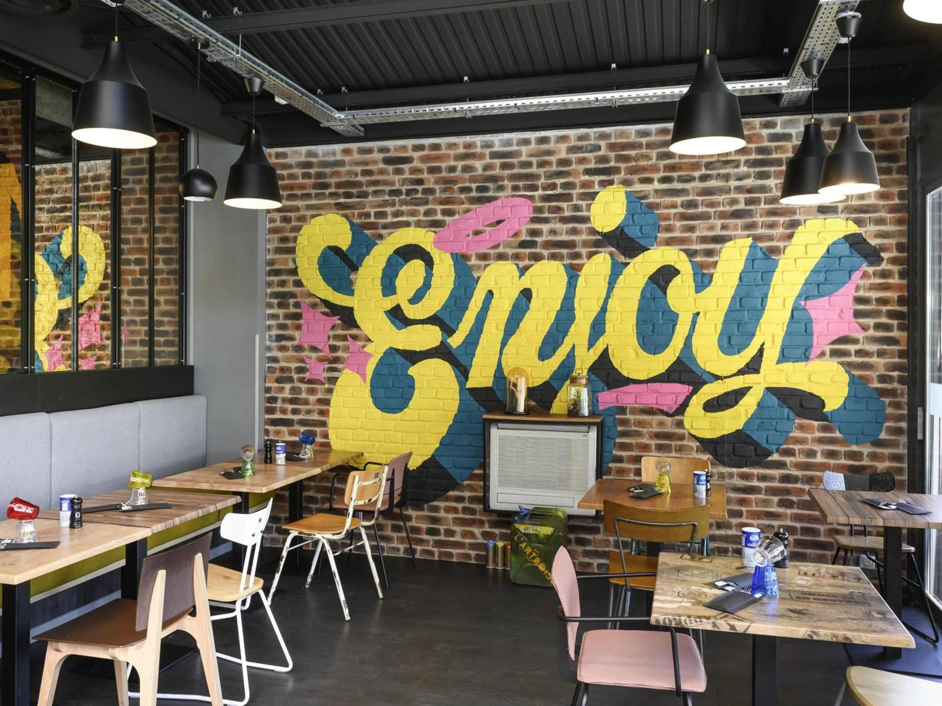 Restaurant/places to eat in Mercure Reims Parc Des Expositions