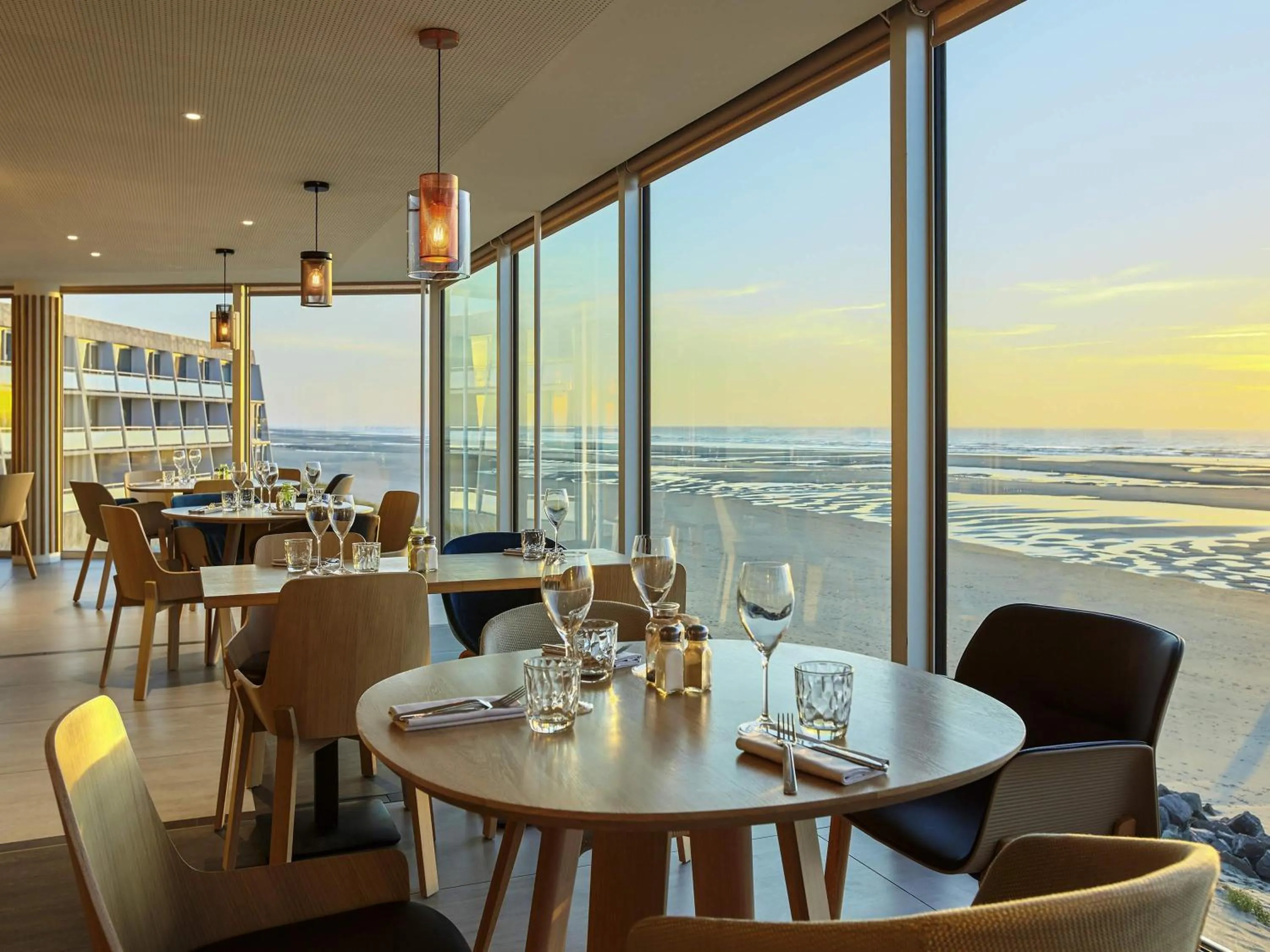 Restaurant/places to eat in Novotel Thalassa Le Touquet
