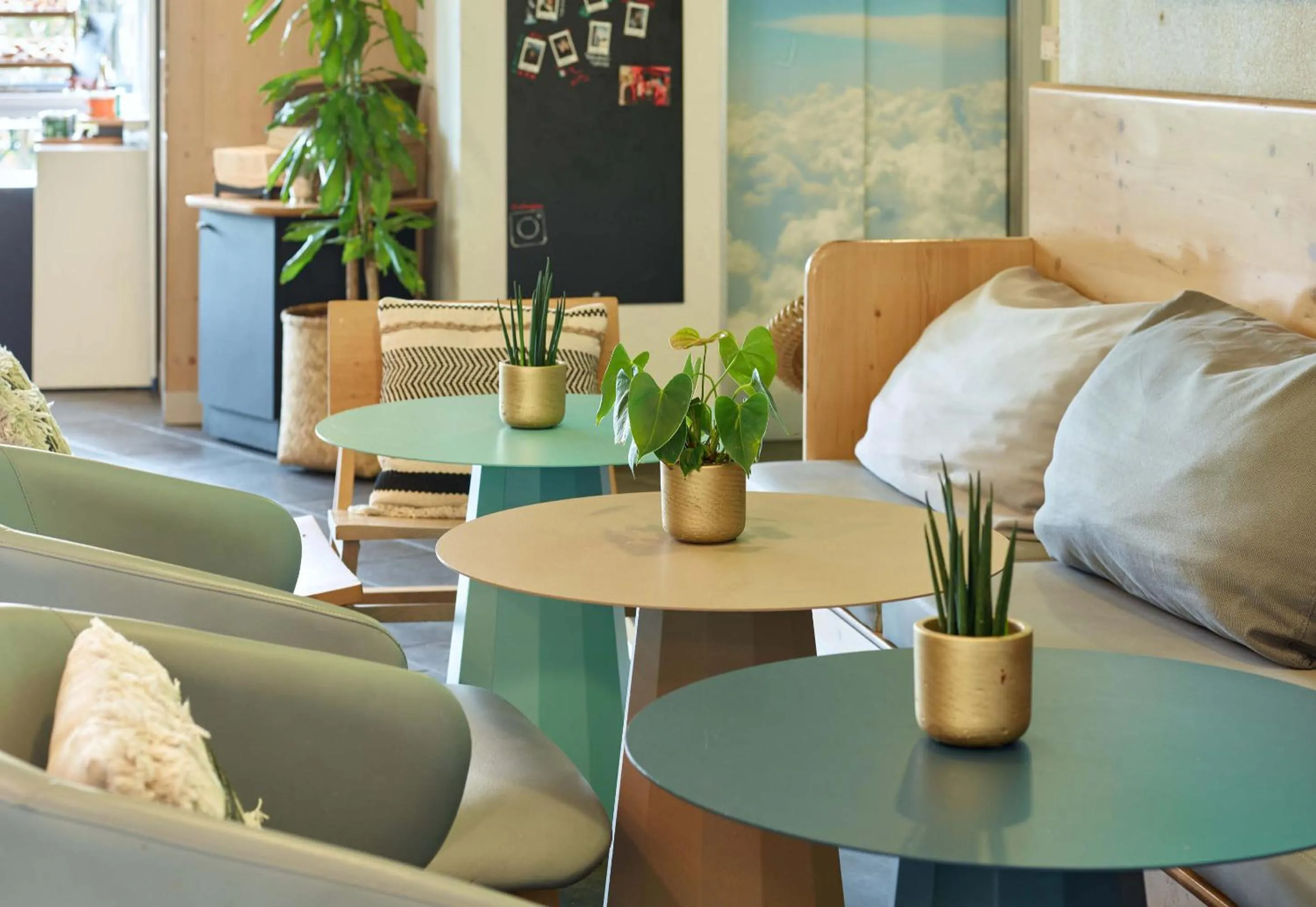 Living room in B&B HOME Rueil-Malmaison Gare