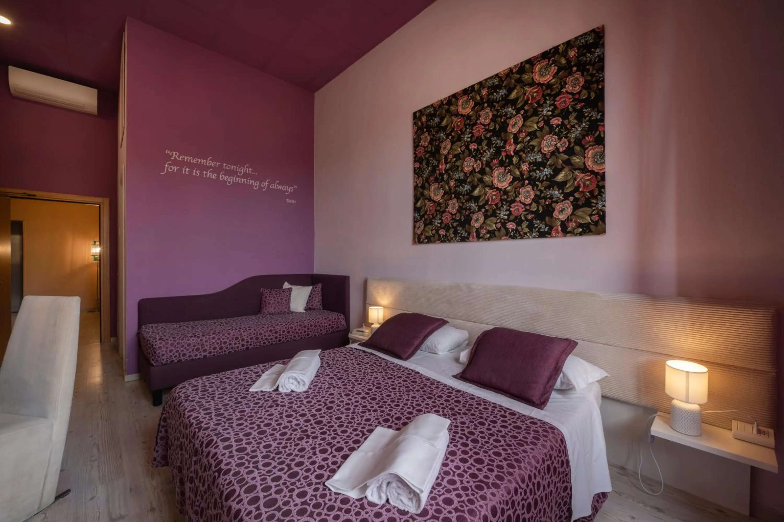 Bedroom, Bed in Hotel Palazzo Renieri - 3stelle S