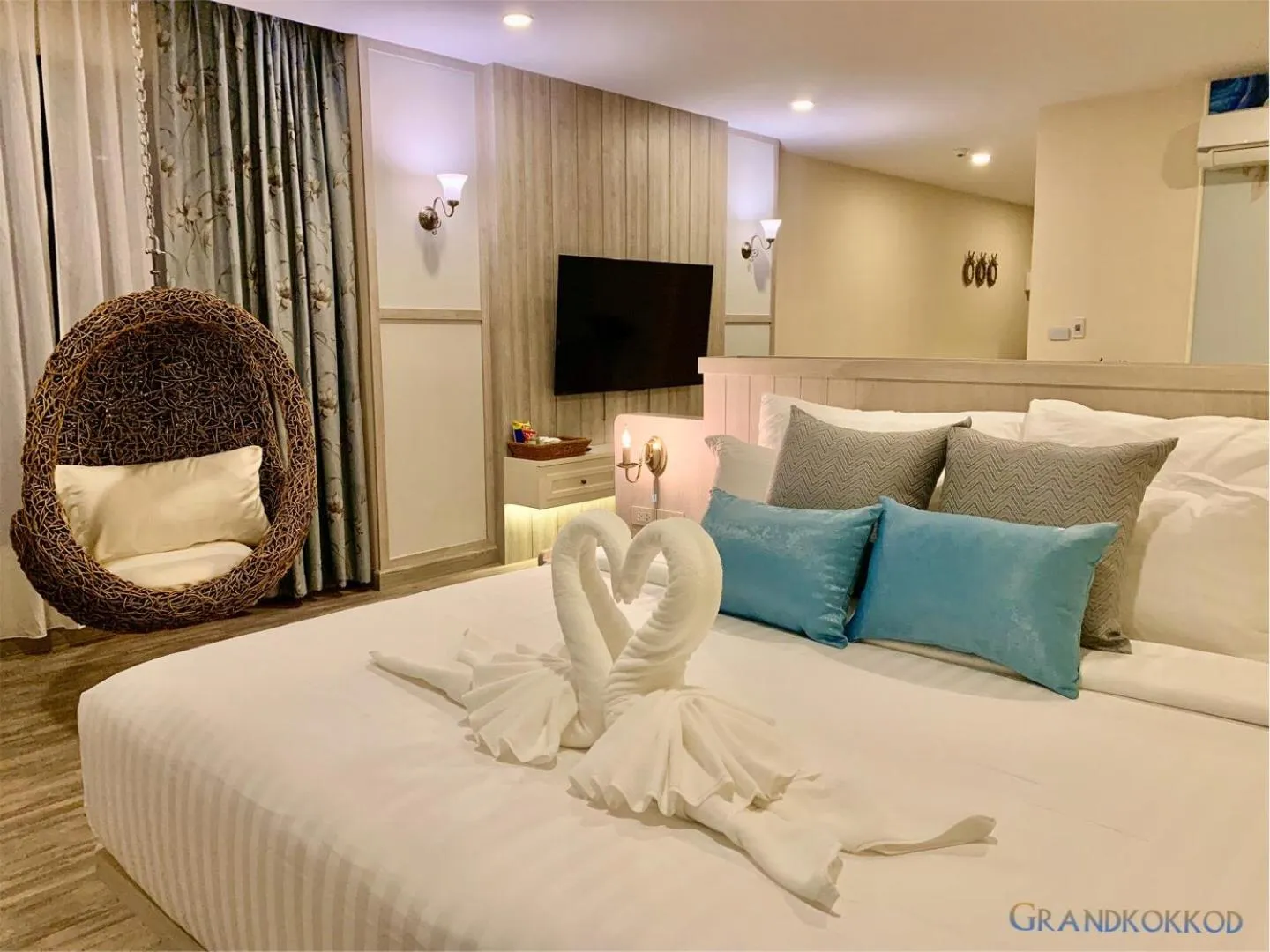 Communal lounge/ TV room in Grand Kokkod Khao Kho Resort