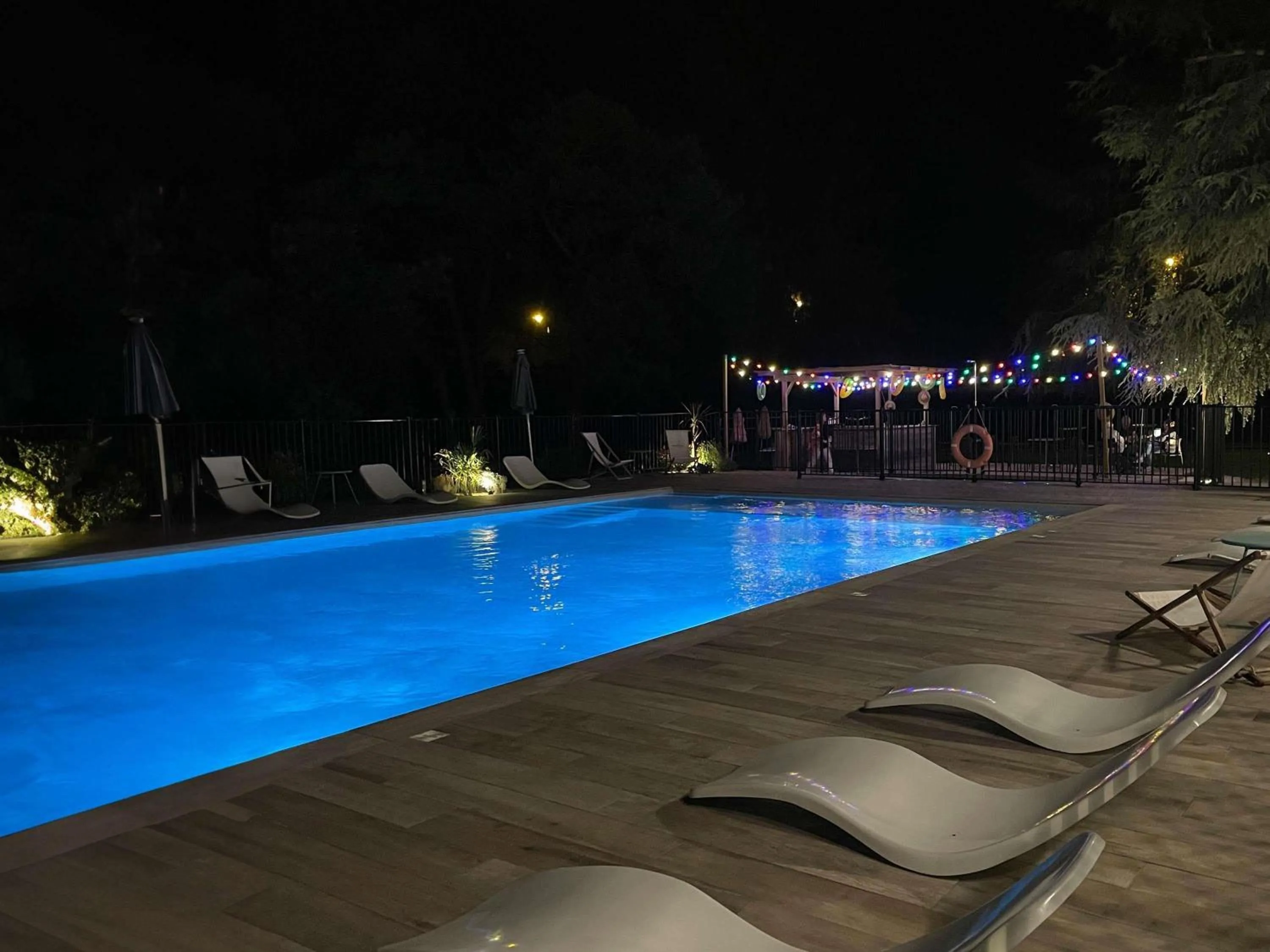 Pool view in Novotel Pau Pyrénées