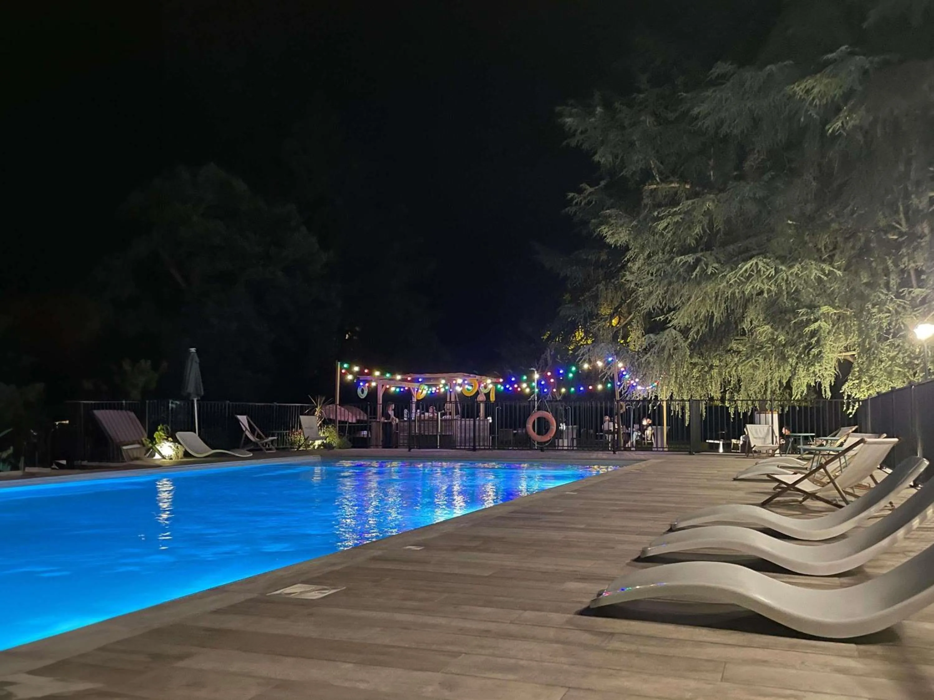 Pool view in Novotel Pau Pyrénées