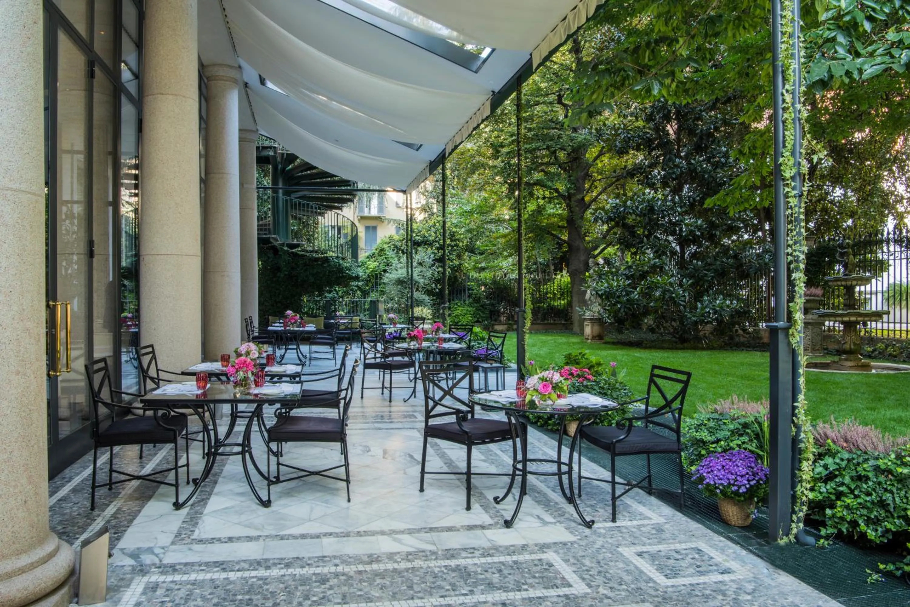 Restaurant/places to eat in Palazzo Parigi Hotel & Grand Spa - LHW