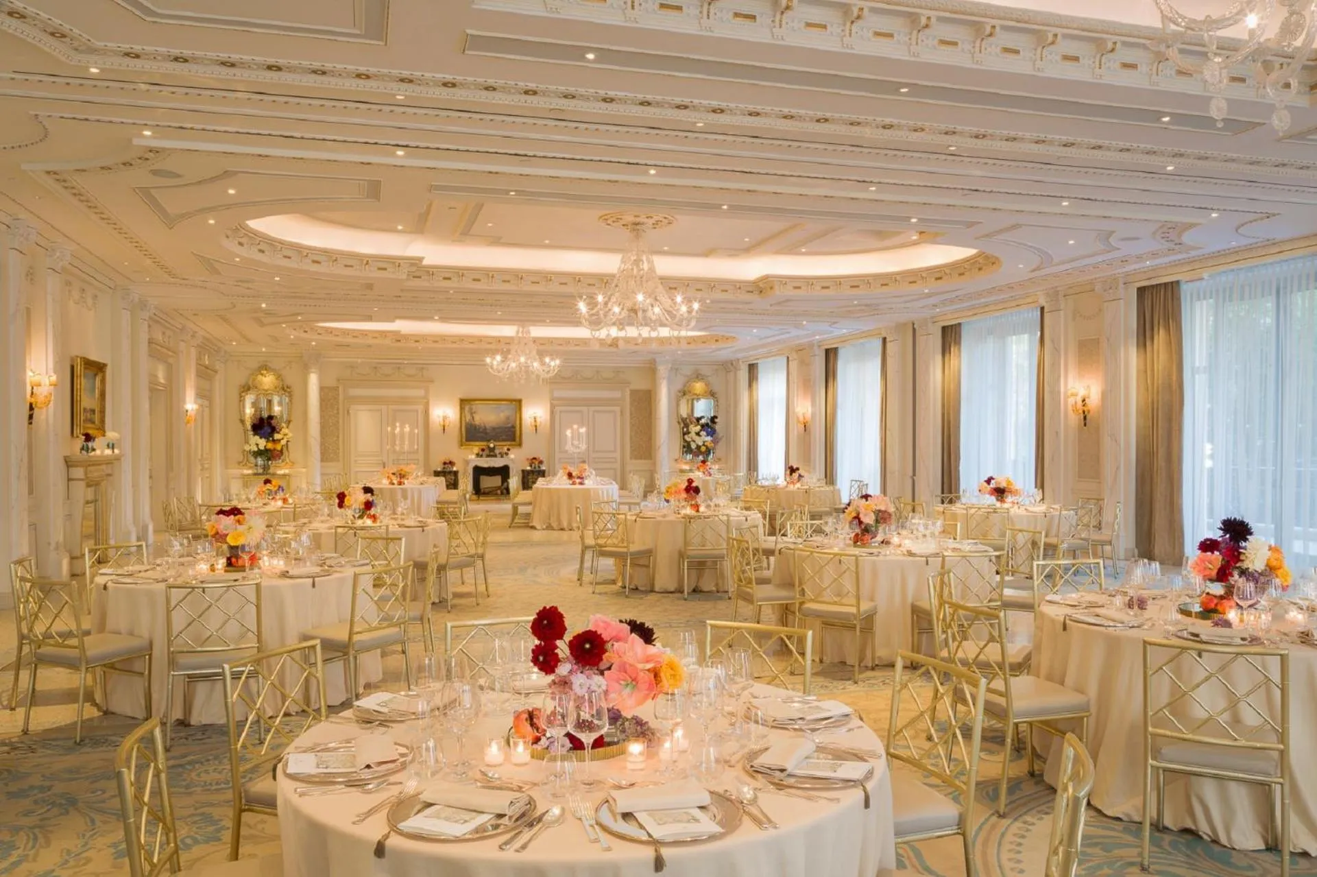 Business facilities in Palazzo Parigi Hotel & Grand Spa - LHW