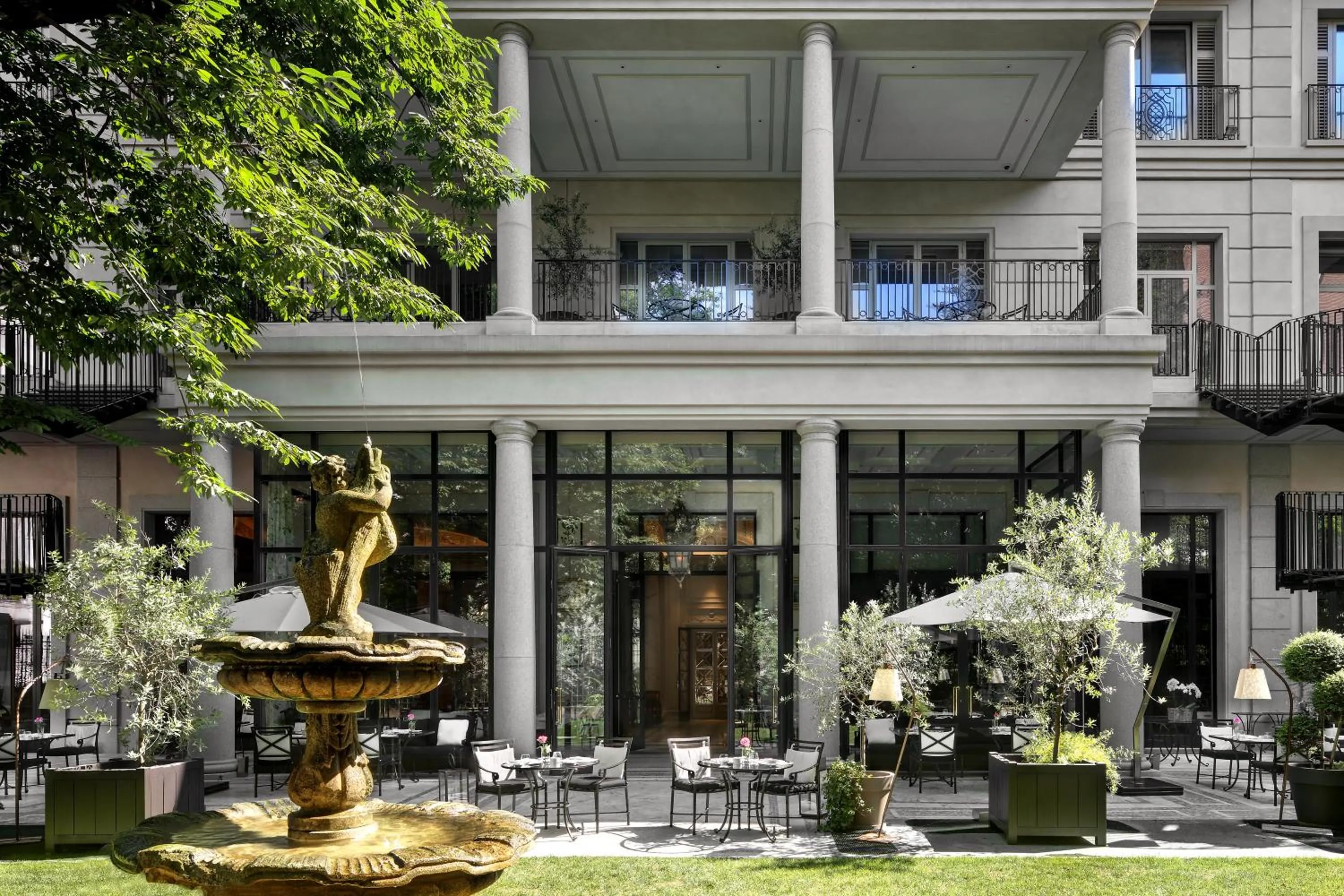 Property building in Palazzo Parigi Hotel & Grand Spa - LHW