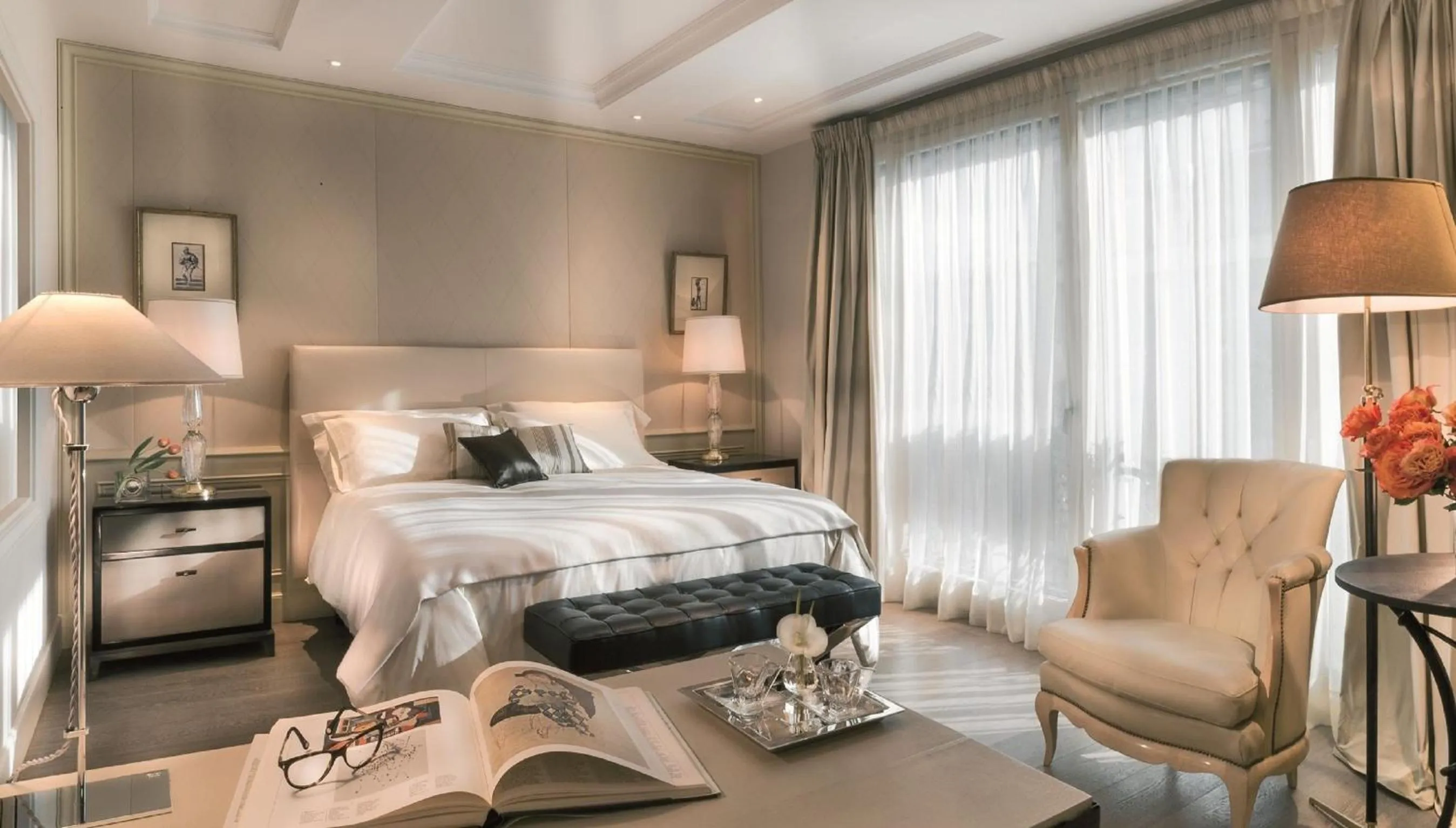 Bed in Palazzo Parigi Hotel & Grand Spa - LHW