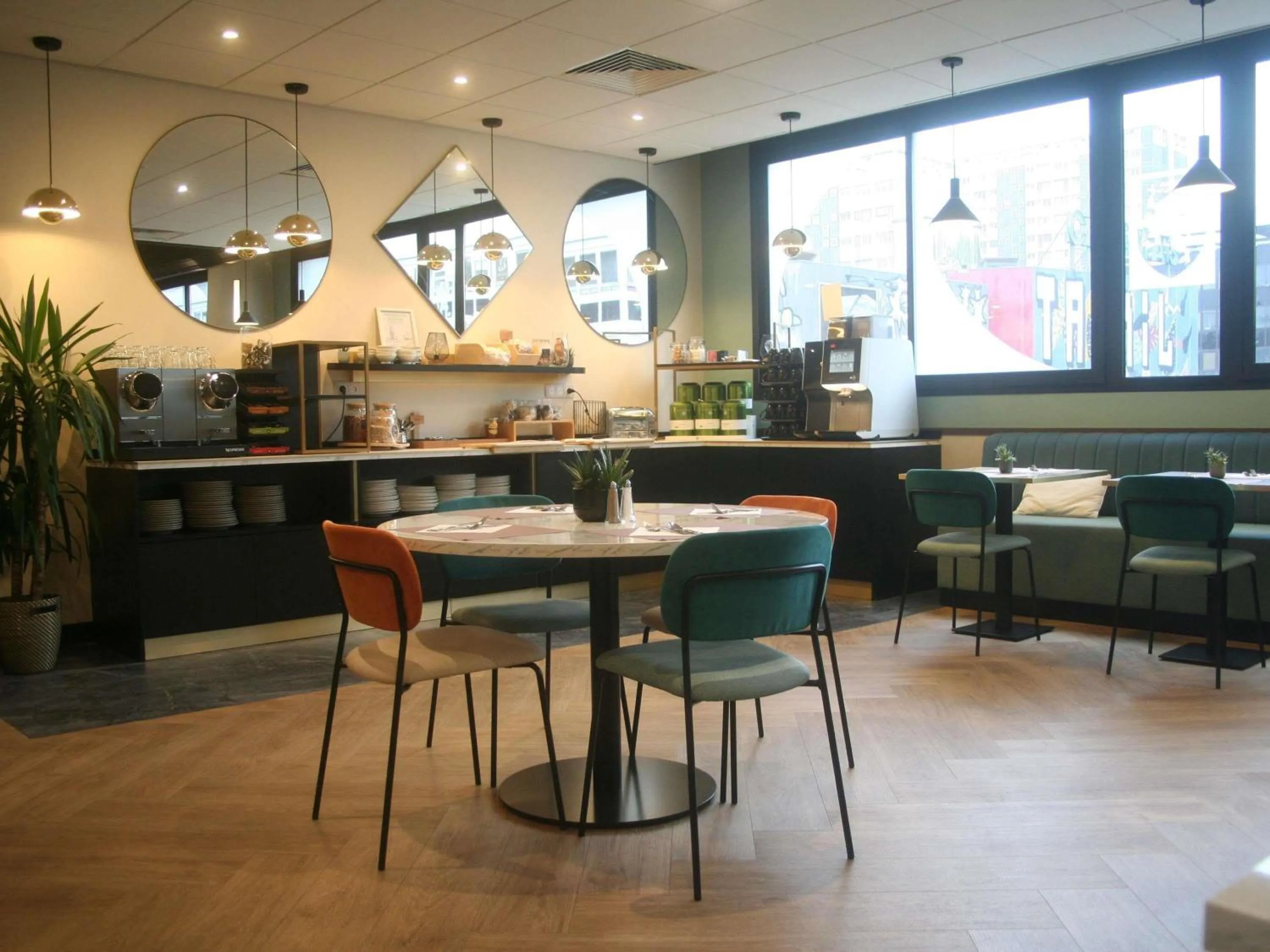 Breakfast in Mercure Rennes Centre Gare