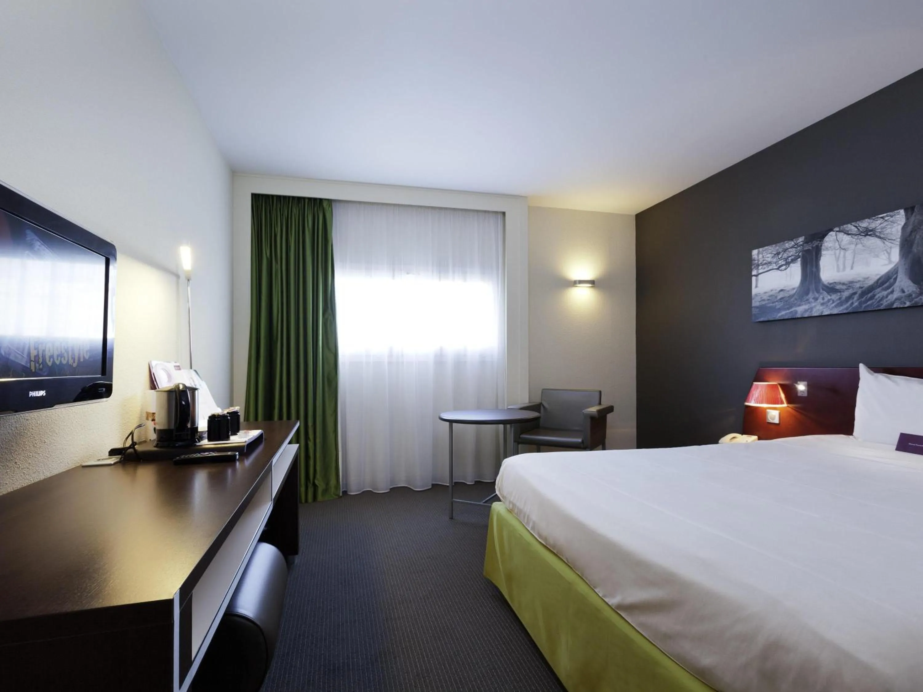 Bedroom, Bed in Mercure Rennes Centre Gare
