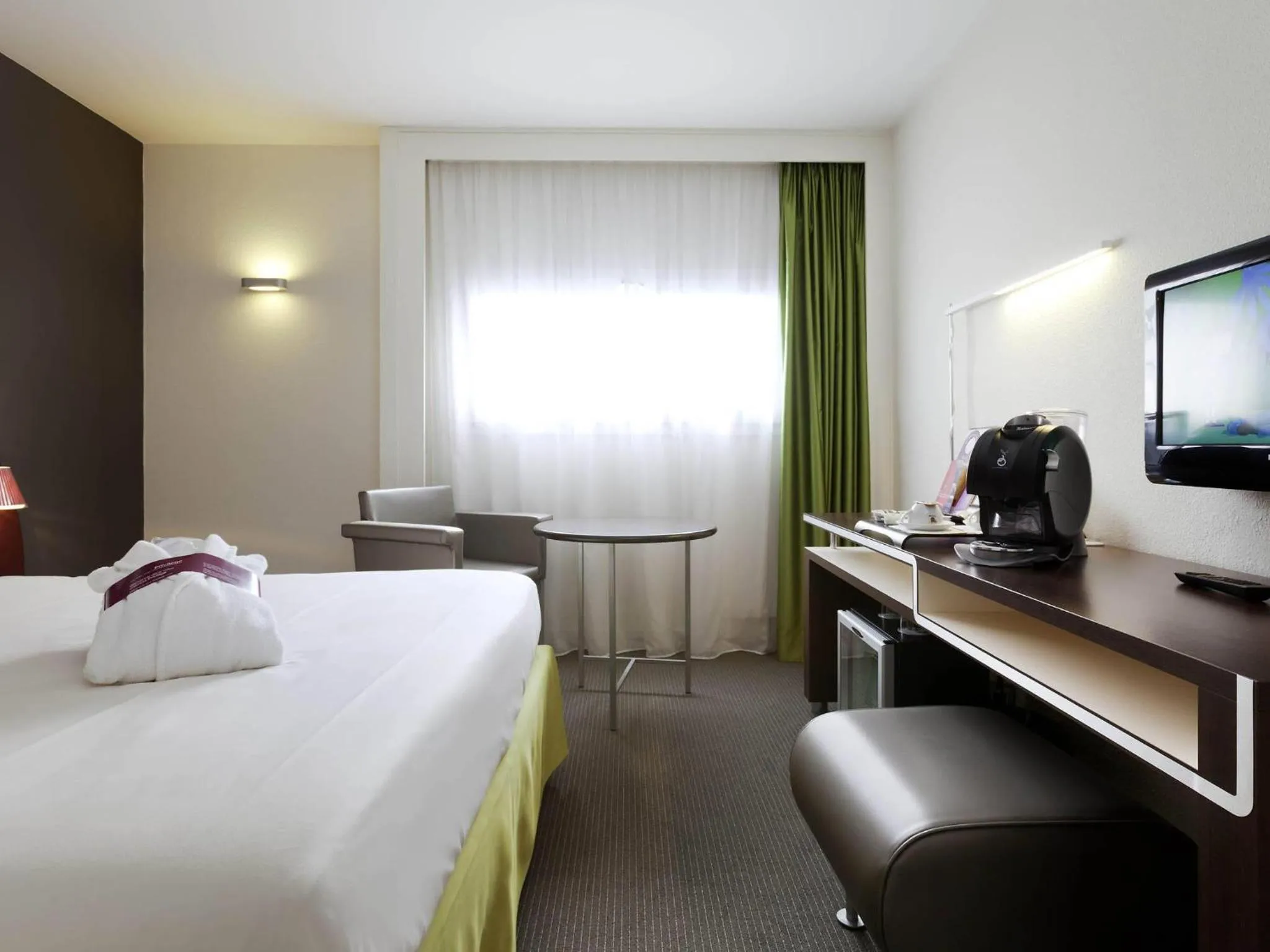 Bedroom, Bed in Mercure Rennes Centre Gare