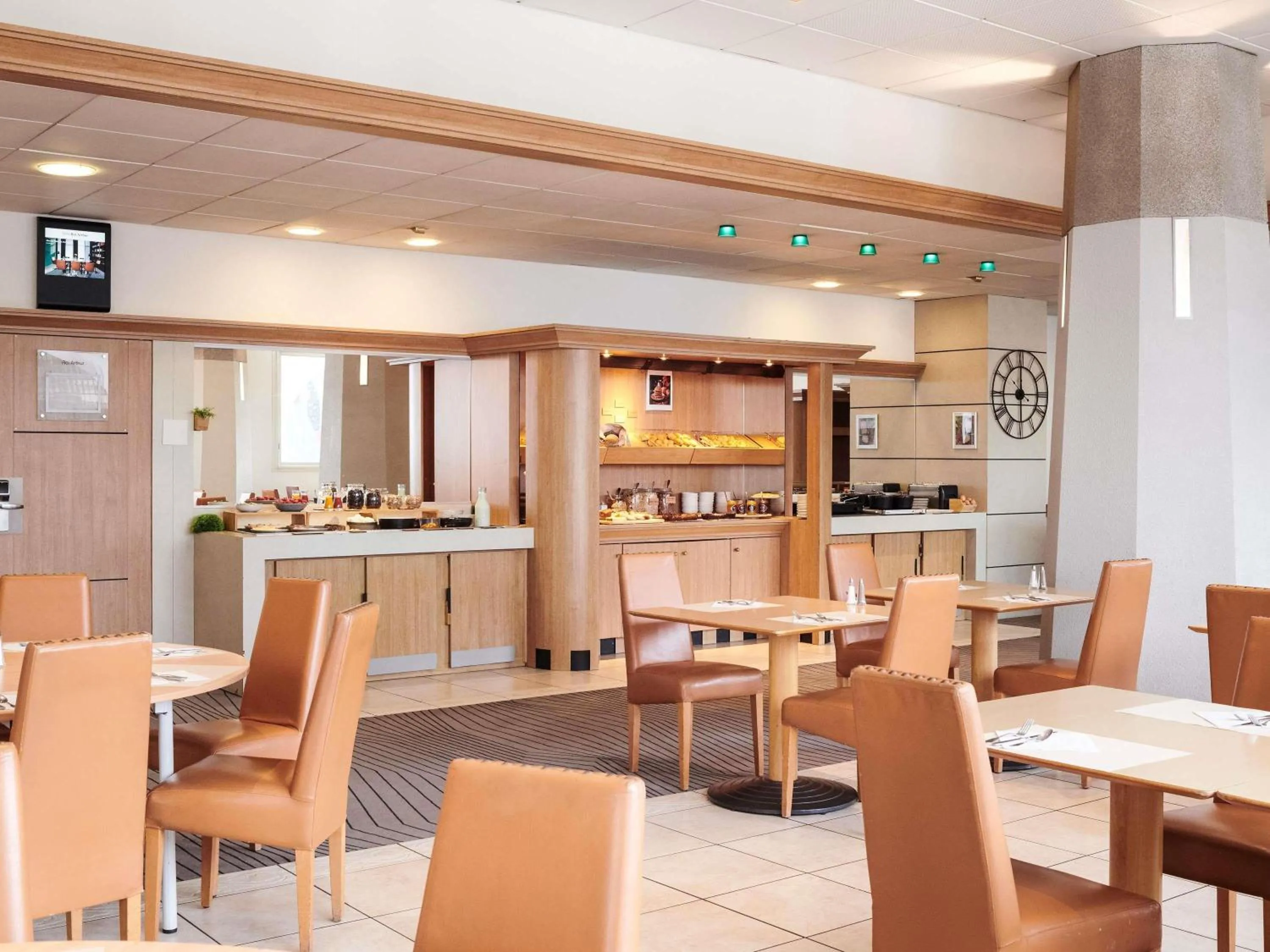 Breakfast in Mercure Rennes Centre Gare