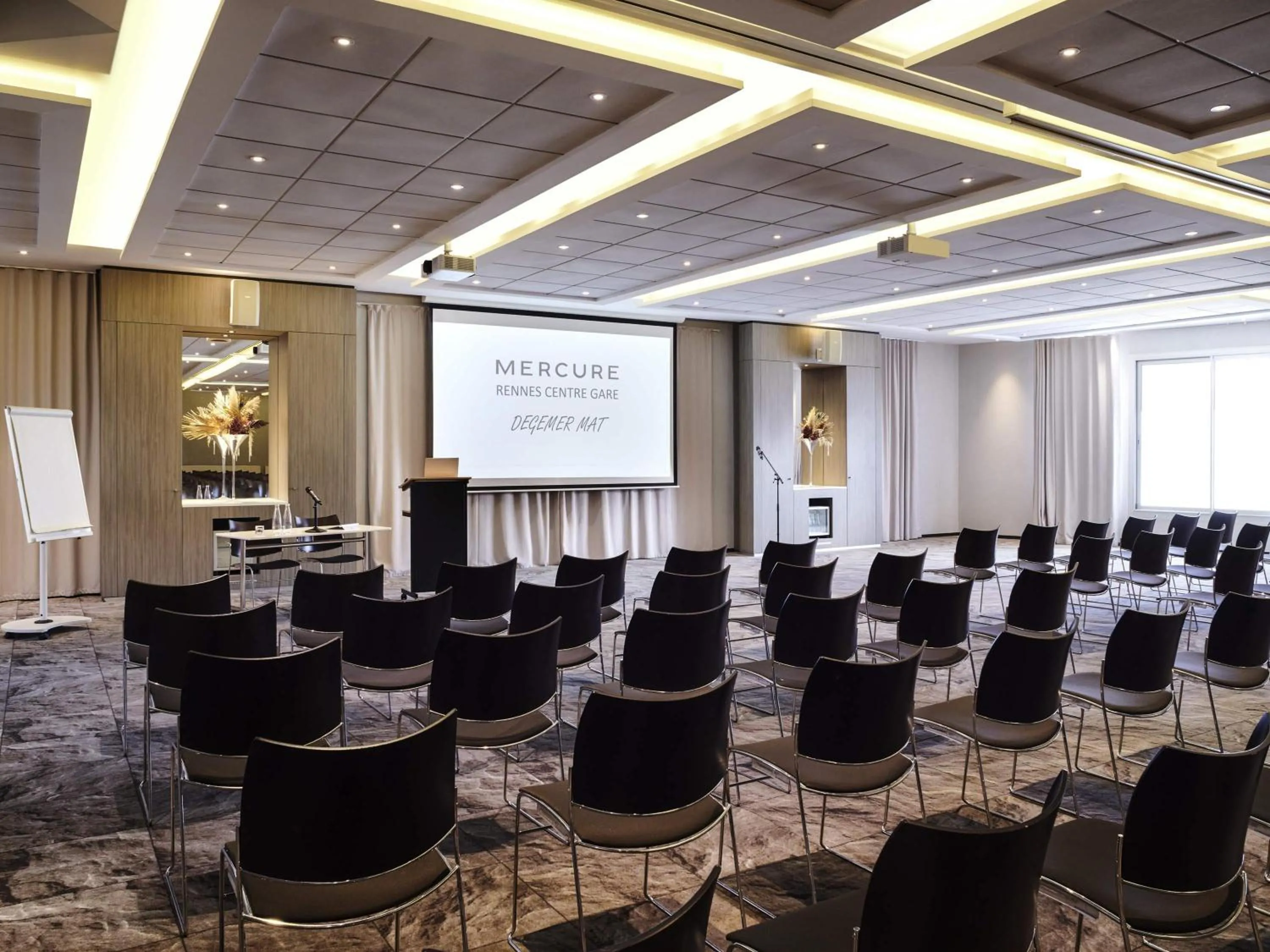 Meeting/conference room in Mercure Rennes Centre Gare