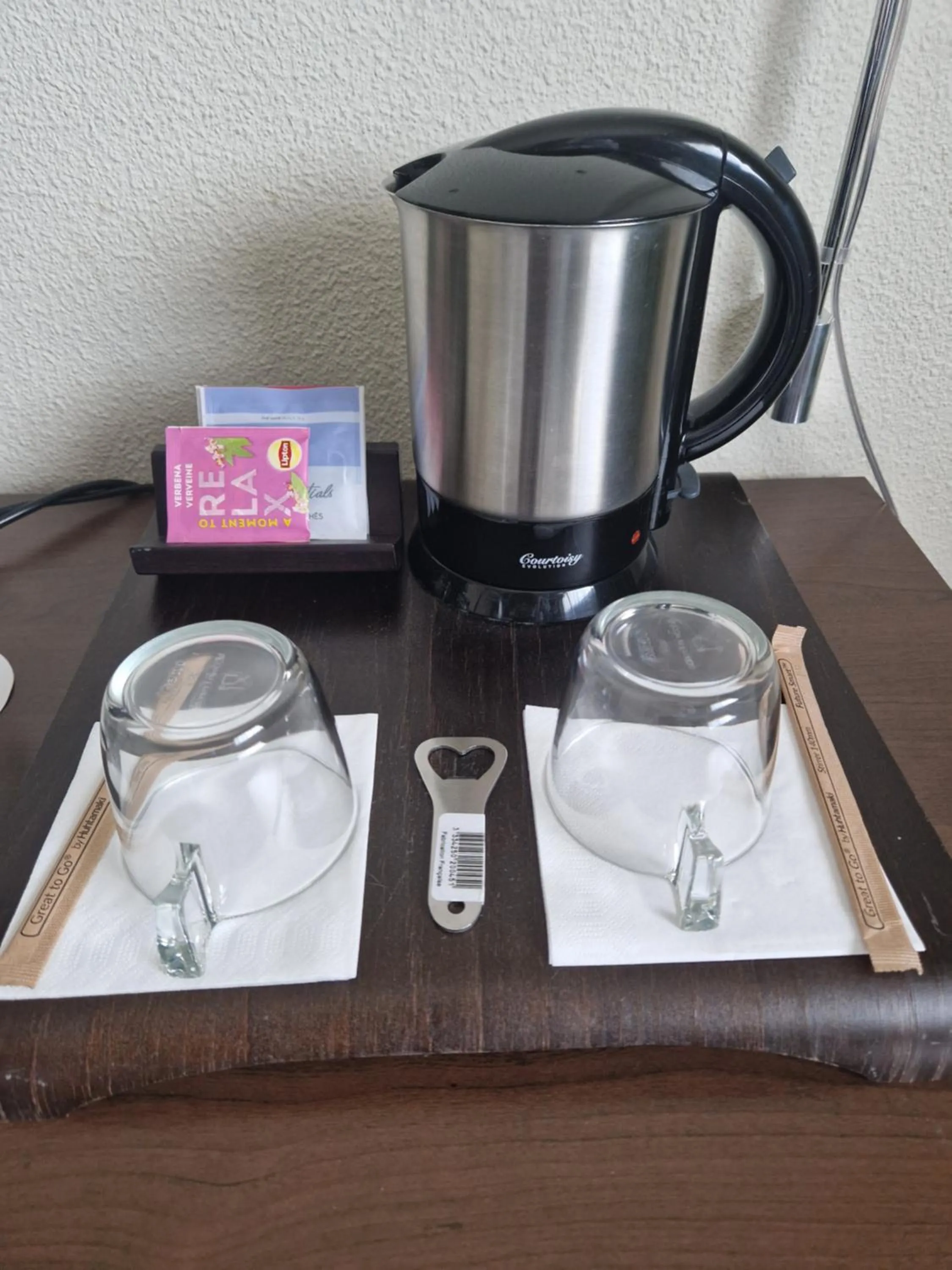 Coffee/tea facilities in Mercure Rennes Centre Gare