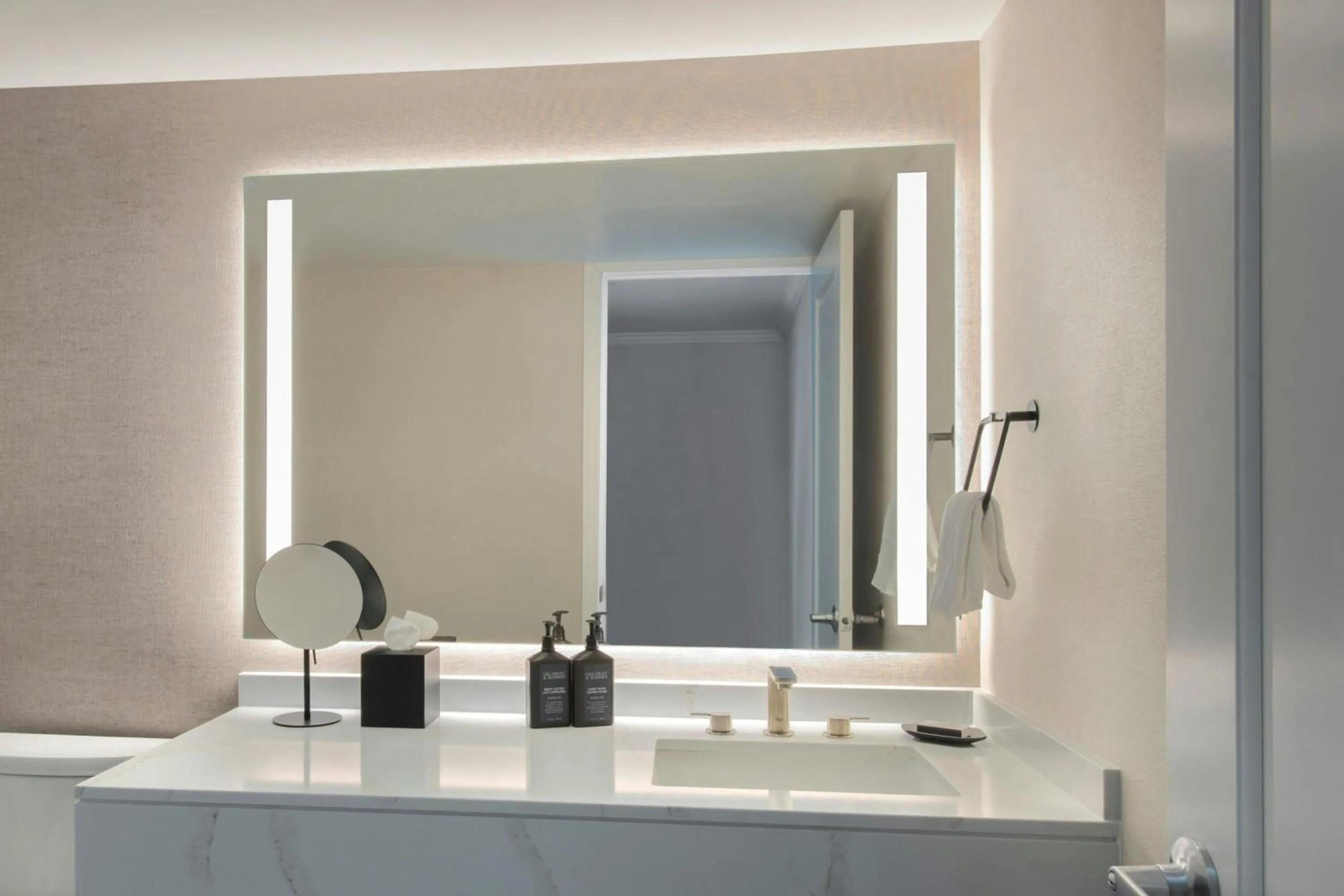 Photo of the whole room in Sheraton Boston Hotel