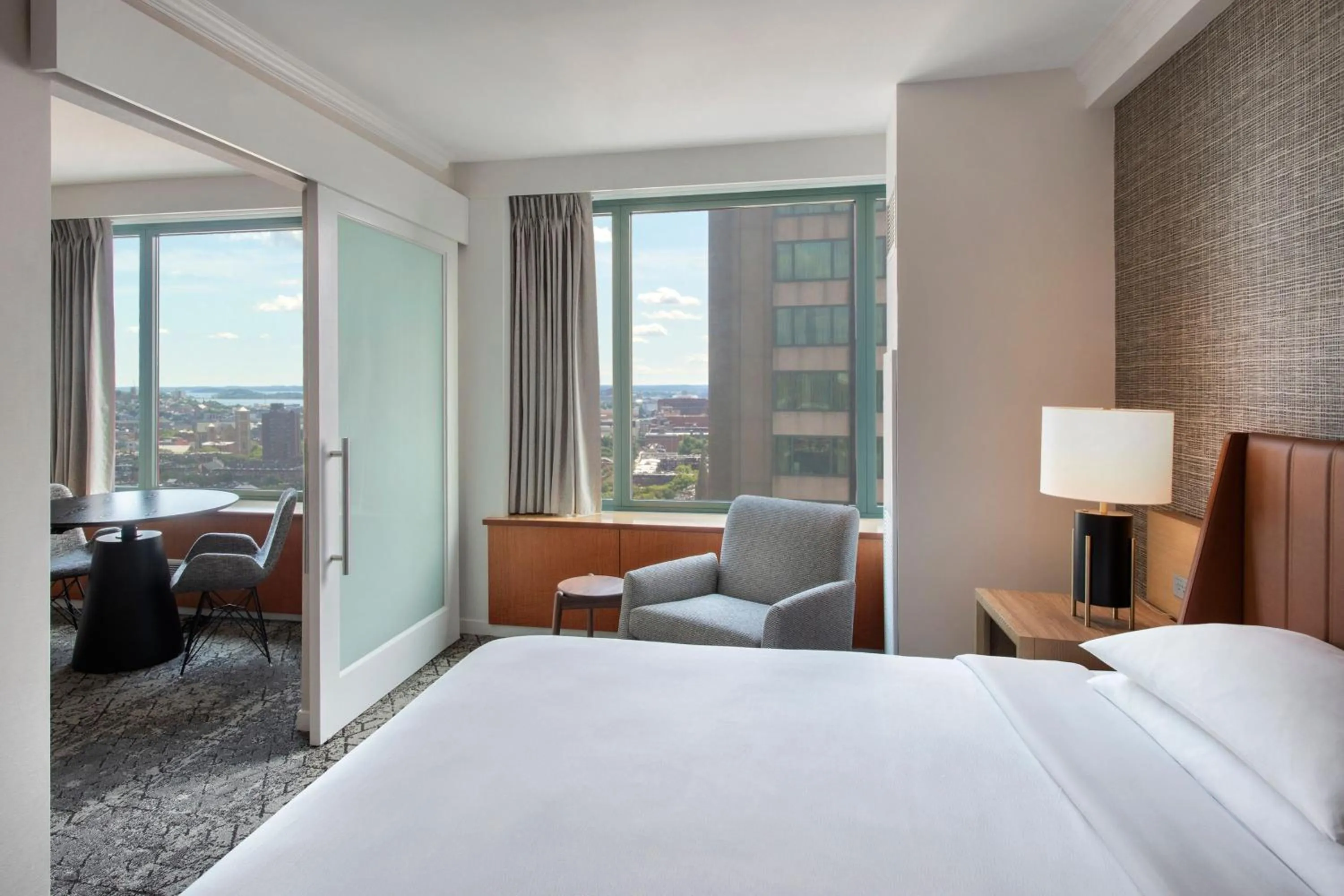 Photo of the whole room, Bed in Sheraton Boston Hotel