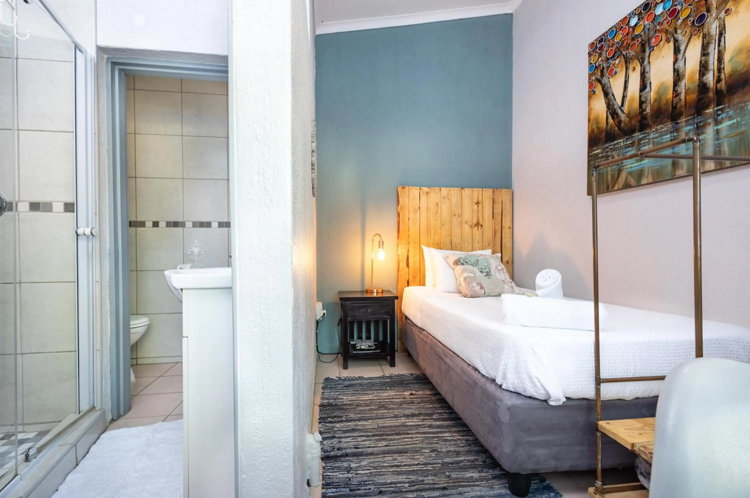 Bedroom, Bed in Rozelee Rest