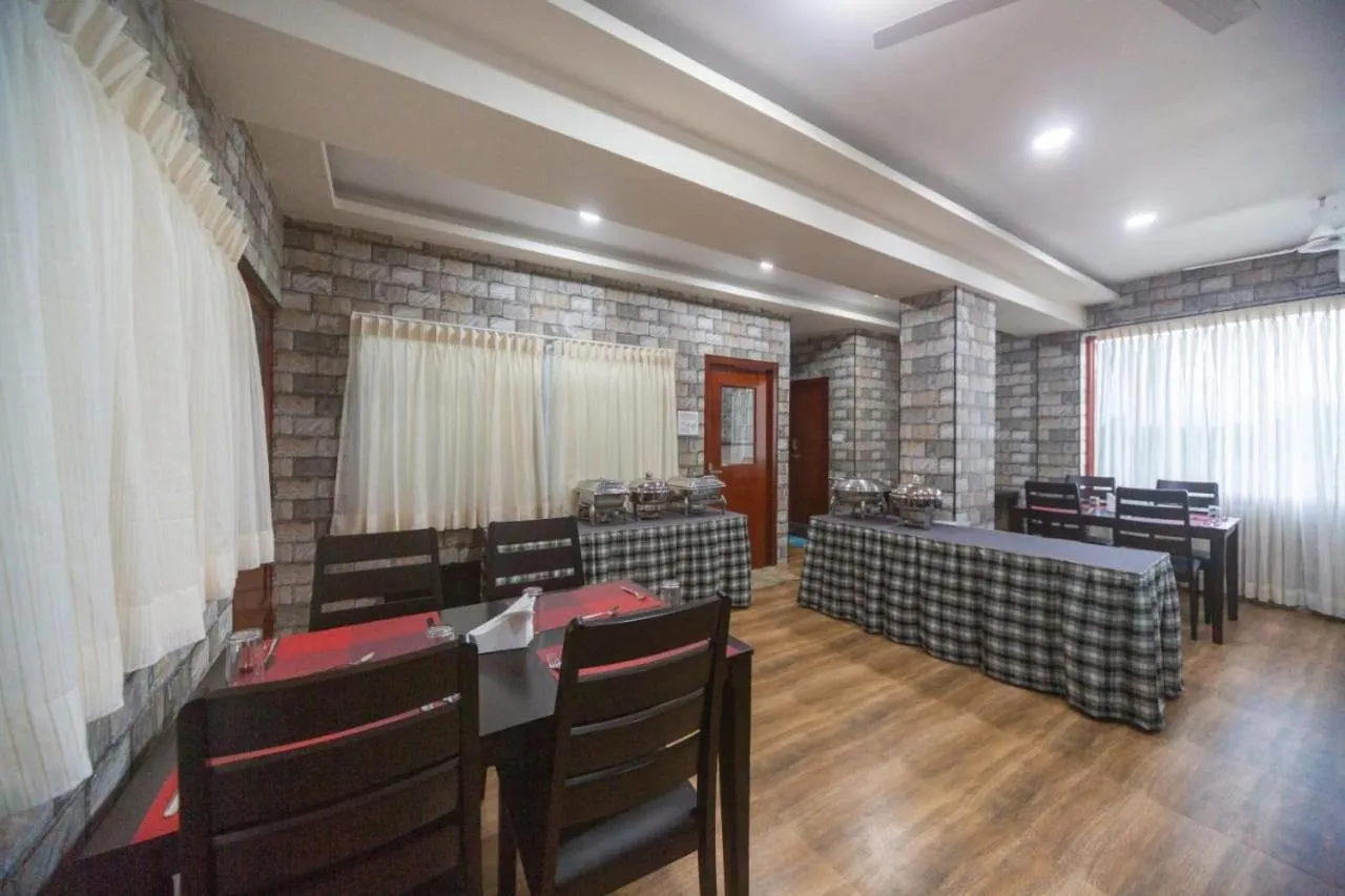 Restaurant/places to eat in BAY INN