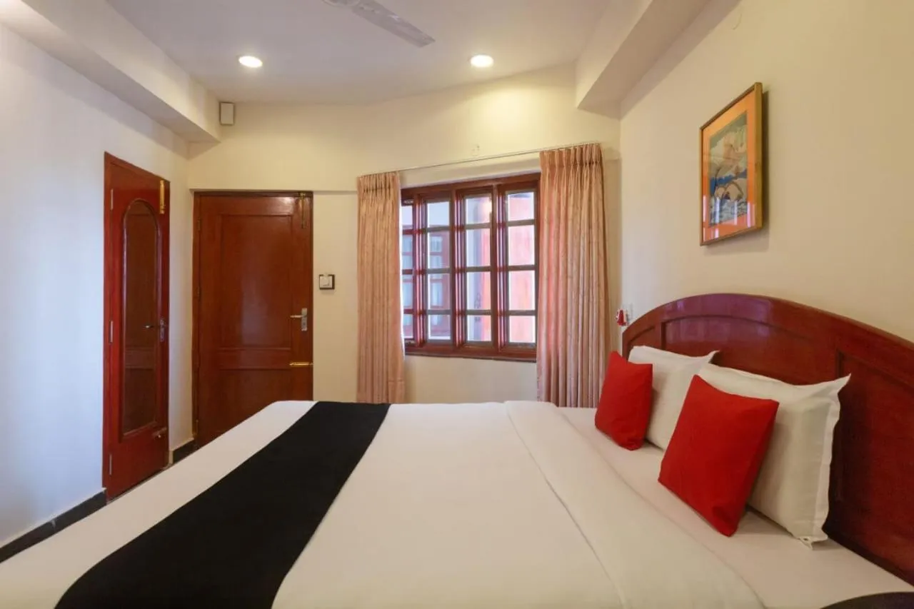 Photo of the whole room, Bed in BAY INN