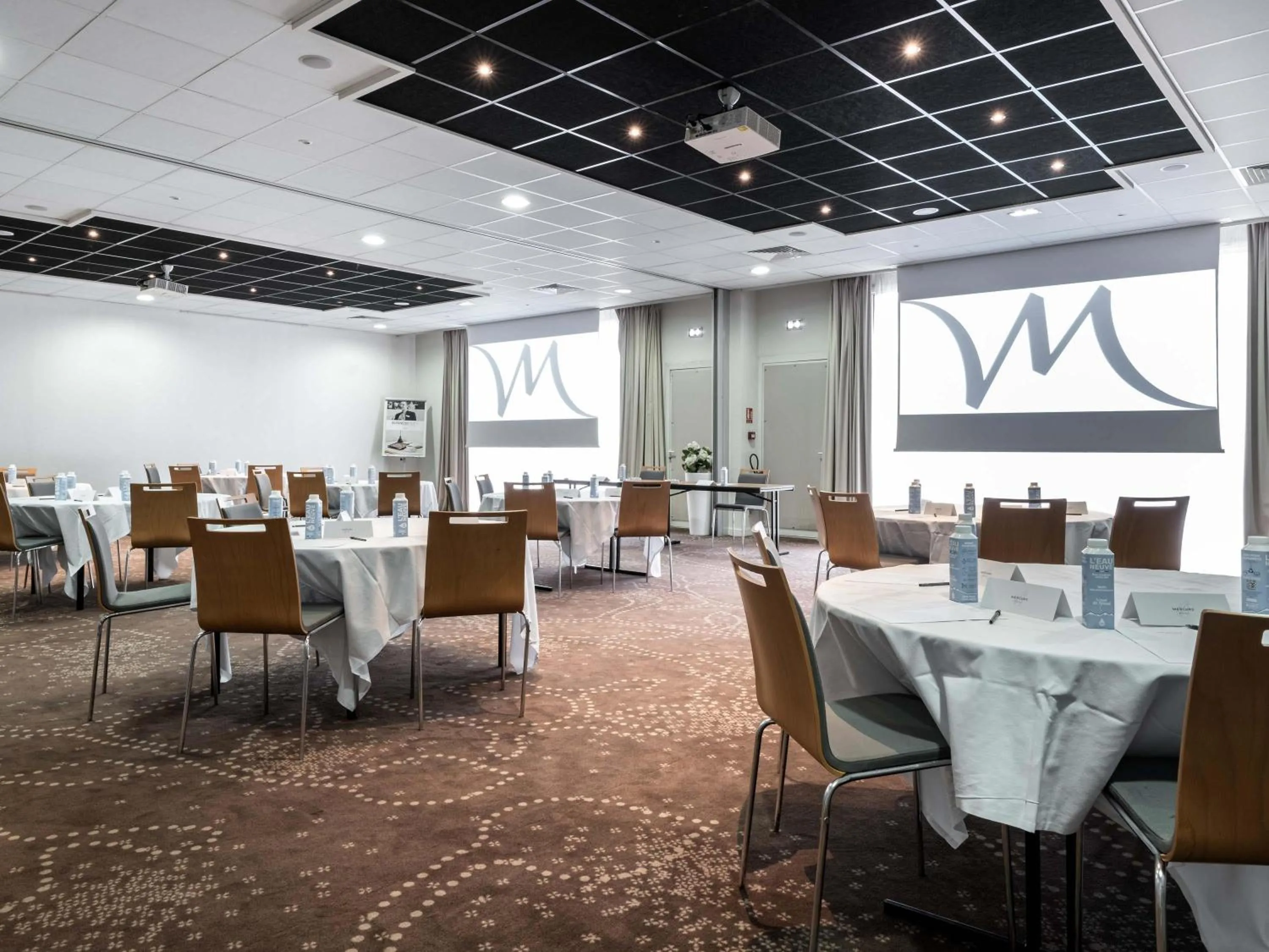 Meeting/conference room in Mercure Compiègne Sud
