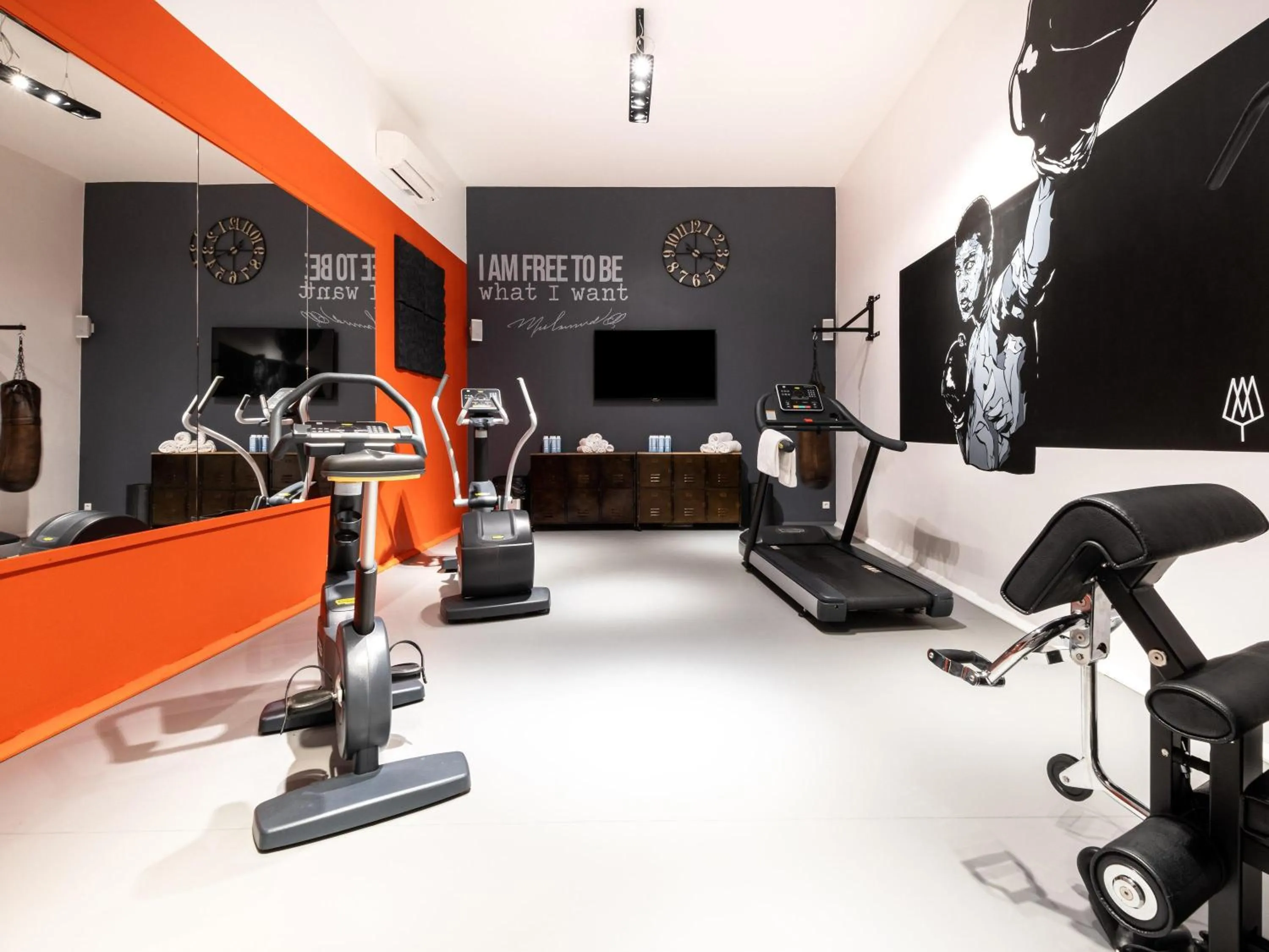Fitness centre/facilities in Mercure Compiègne Sud