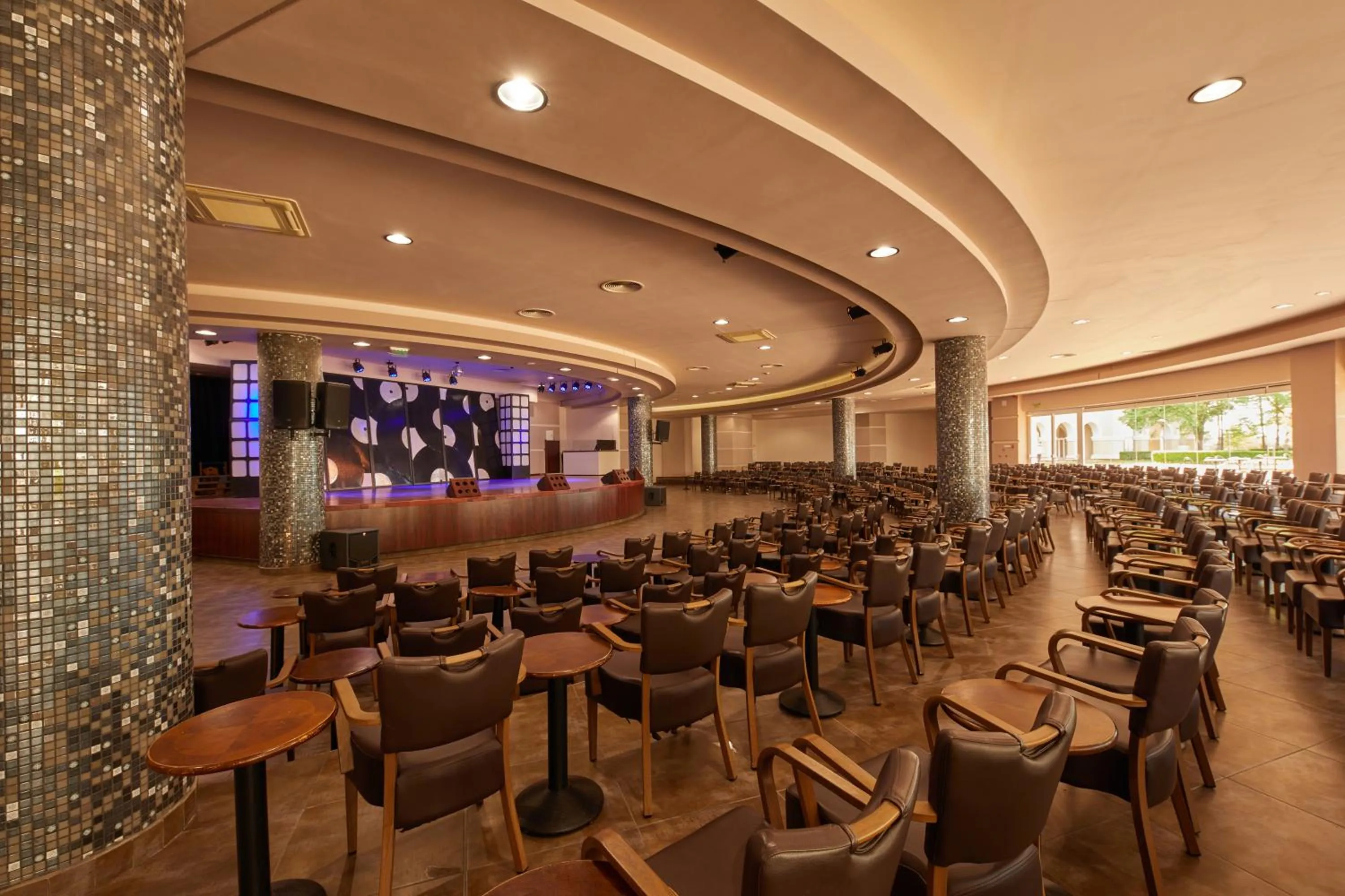 Lounge or bar in Dreams Sunny Beach Resort and Spa - Premium All Inclusive