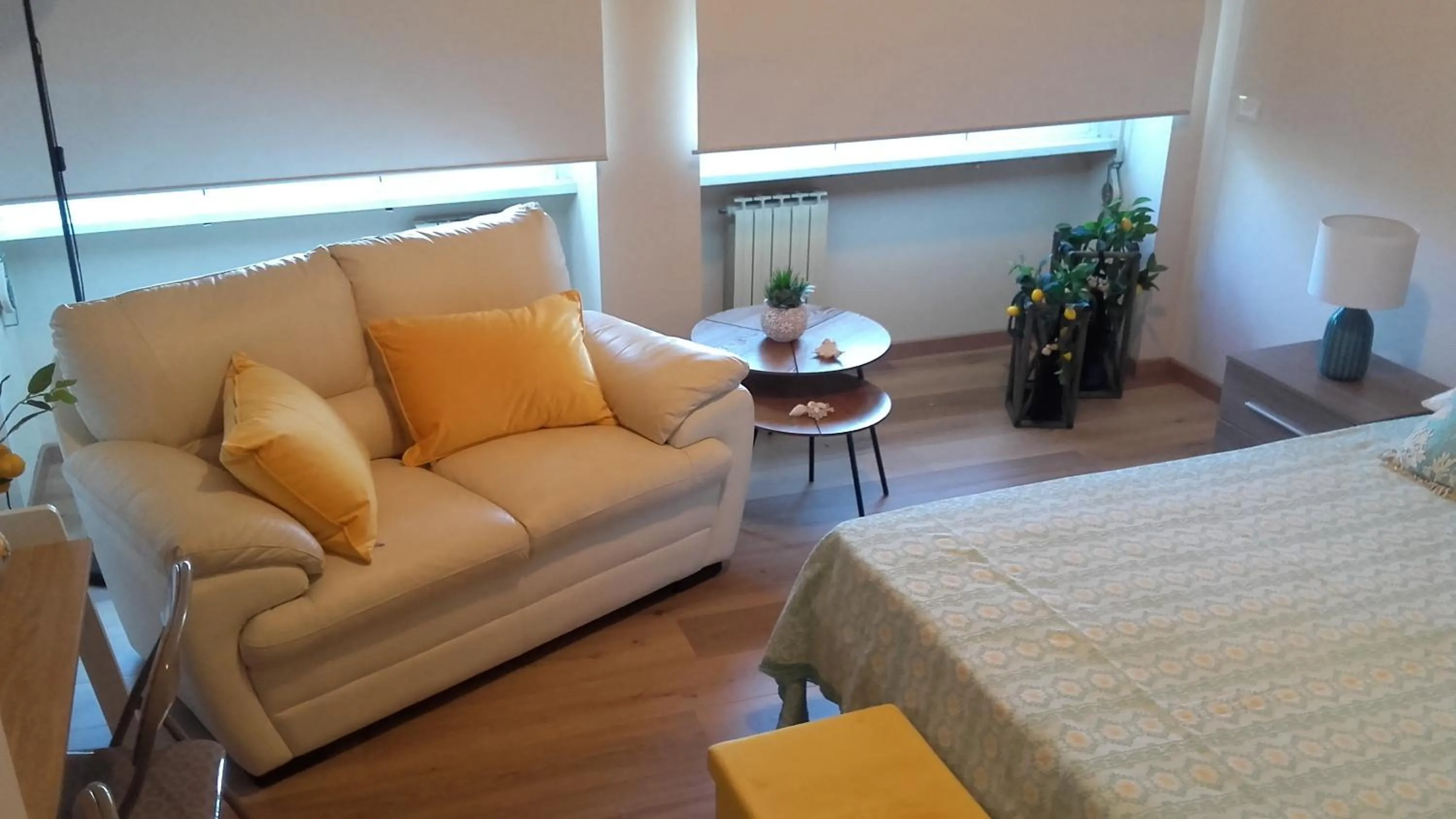 Bed in Ostia Lido Central Rooms