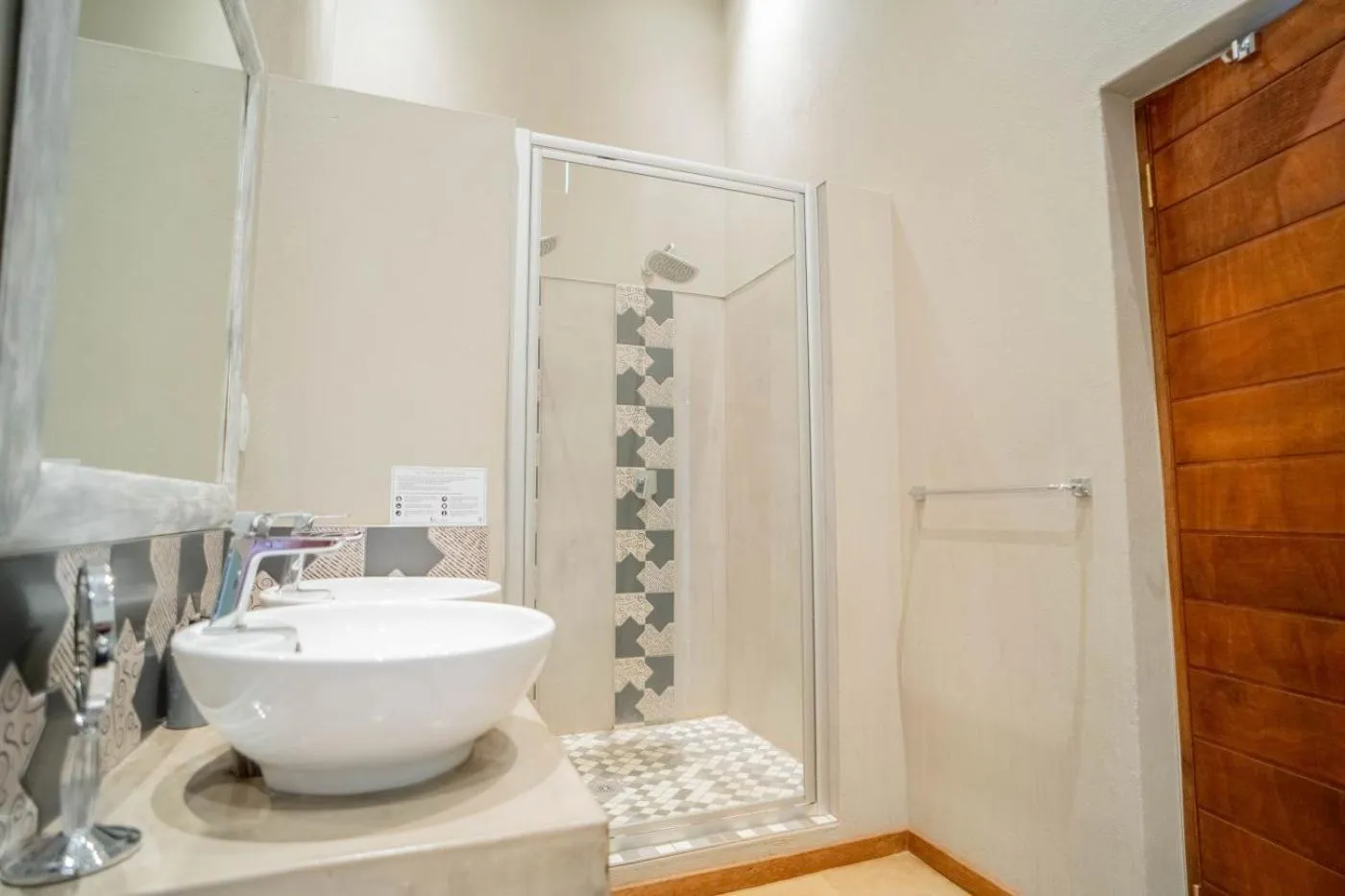 Shower in Kilima Private Game Reserve & Spa