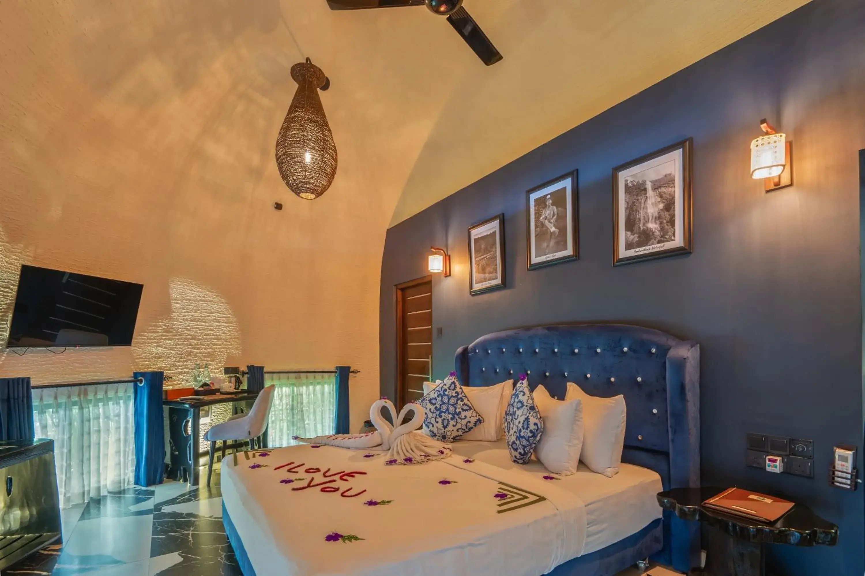 King Room with Mountain View - single occupancy in Dream Cliff Mountain Resort King Room with Mountain View - single occupancy in Dream Cliff Mountain Resort