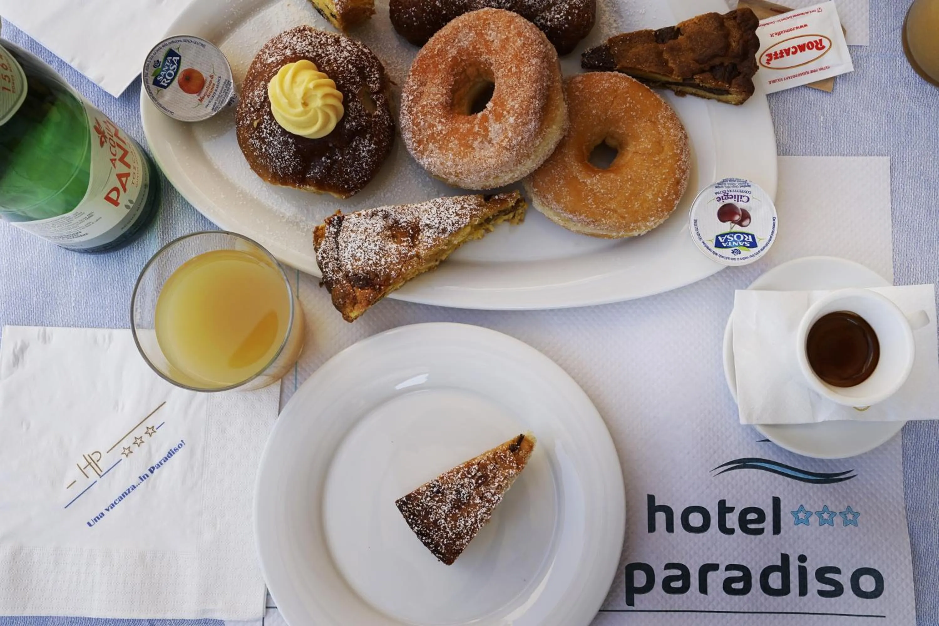 Breakfast in Hotel Paradiso