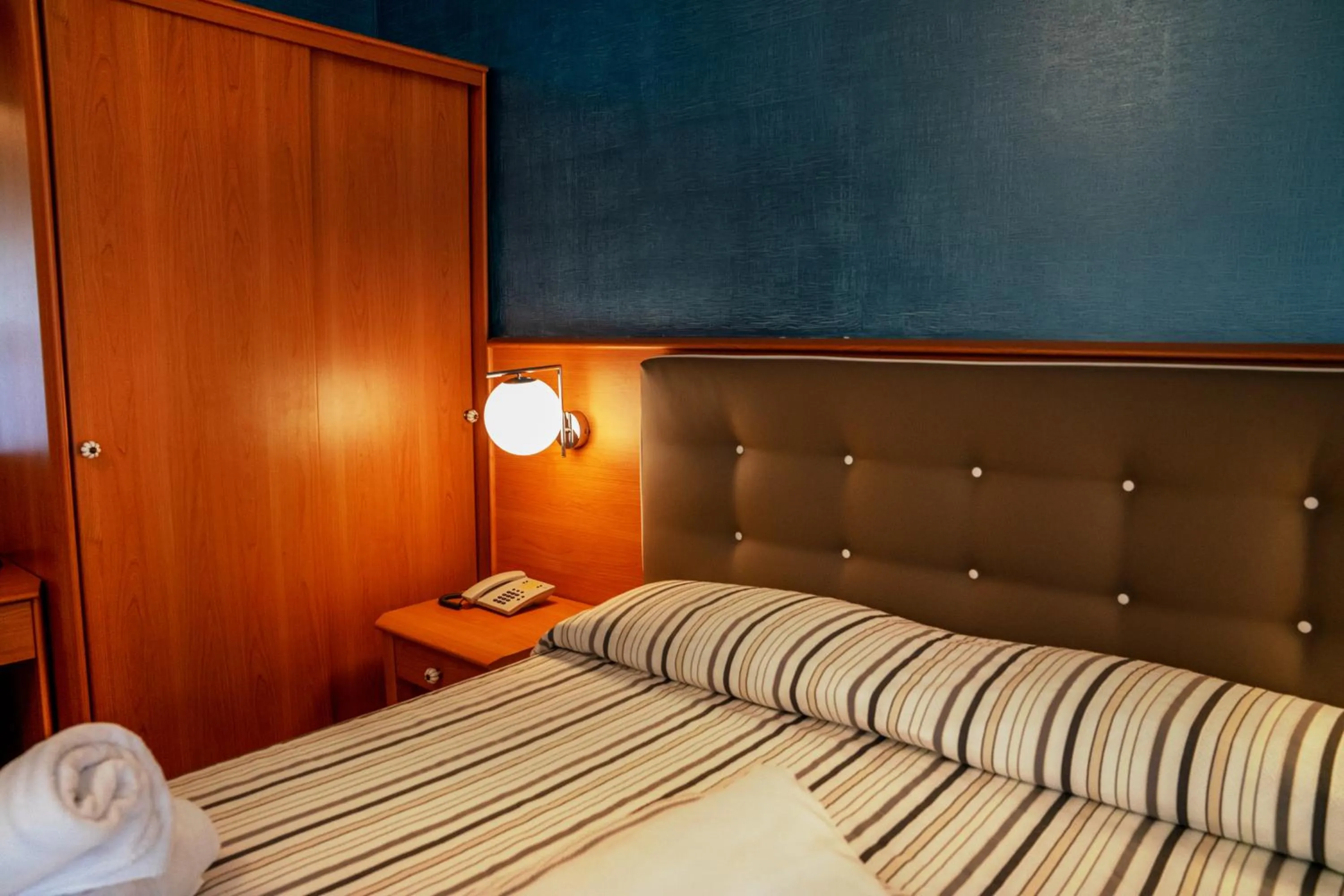 Photo of the whole room, Bed in Hotel Paradiso