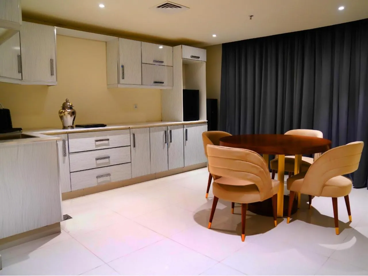 Kitchen or kitchenette in Indigo Heights Hotel & Suites