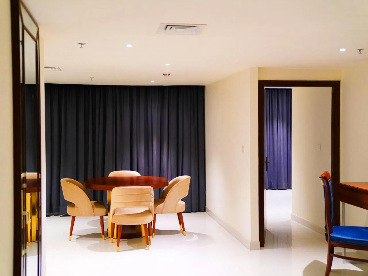 Seating area in Indigo Heights Hotel & Suites