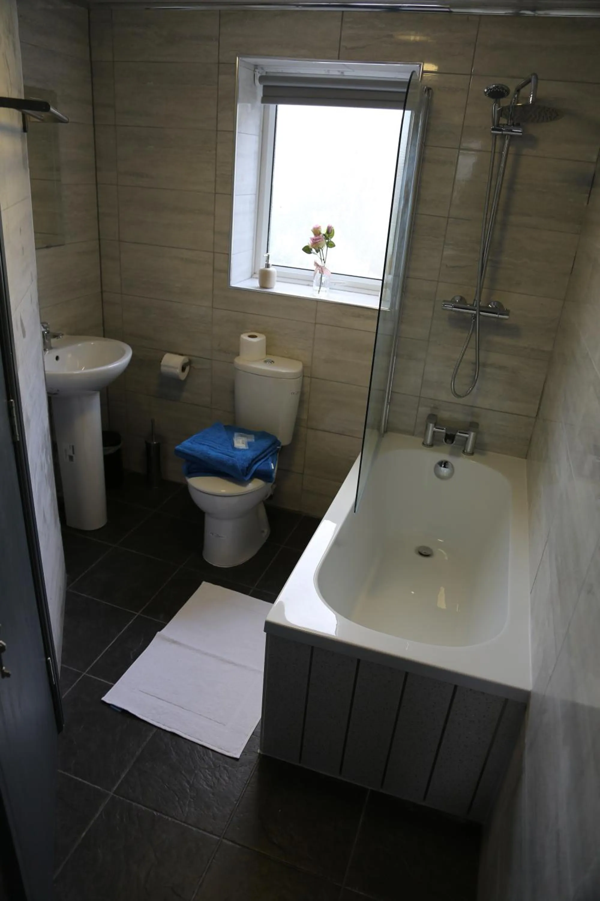 Bathroom in Park City Suites Hotel